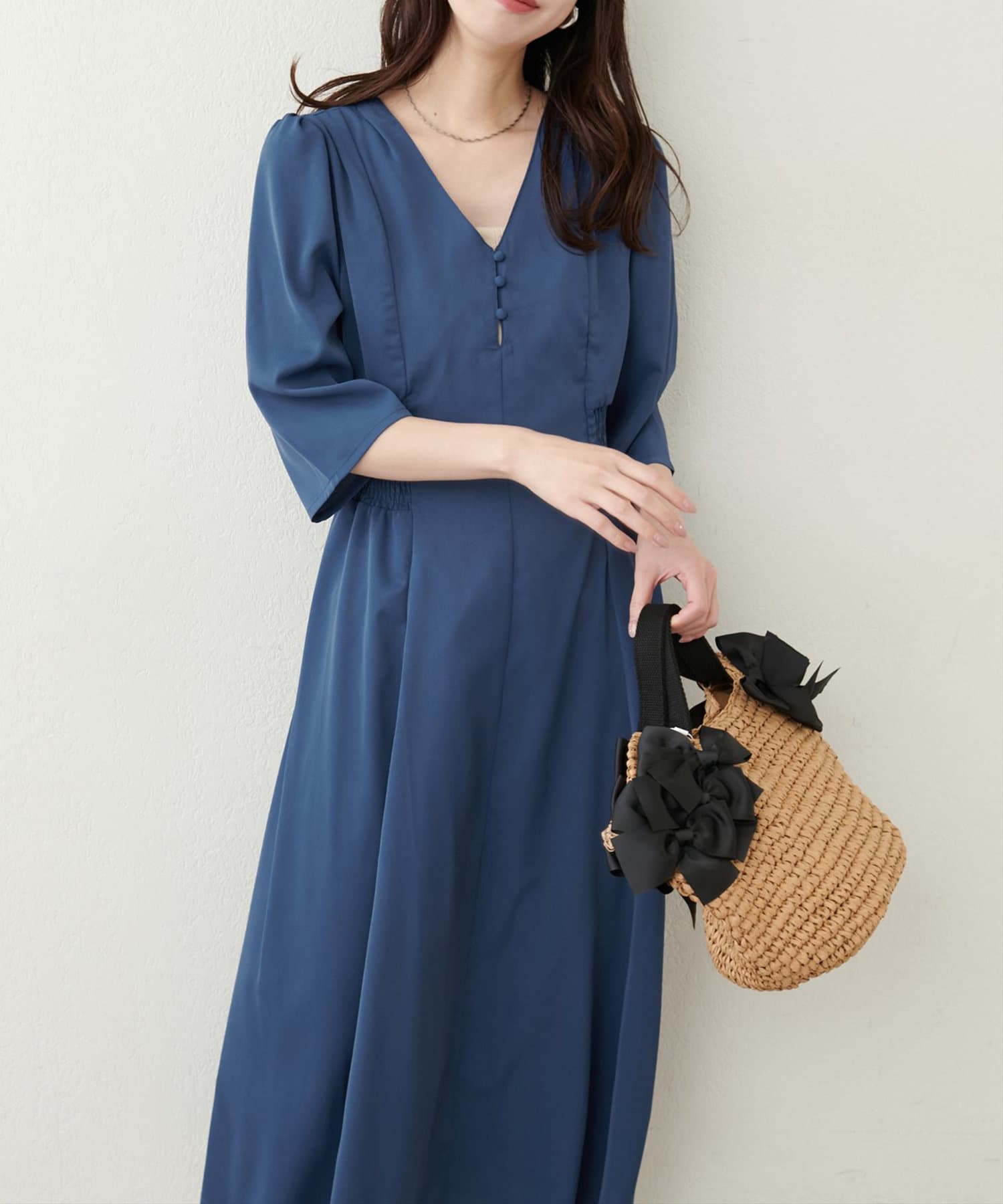 【2025SS natural couture】大人レディムード漂う美シルエットが魅力◎WEB限定サイズ：Lサイズ■Designやや高めのウエストラインから緩やかに流れる美シルエットラインが魅力のワン