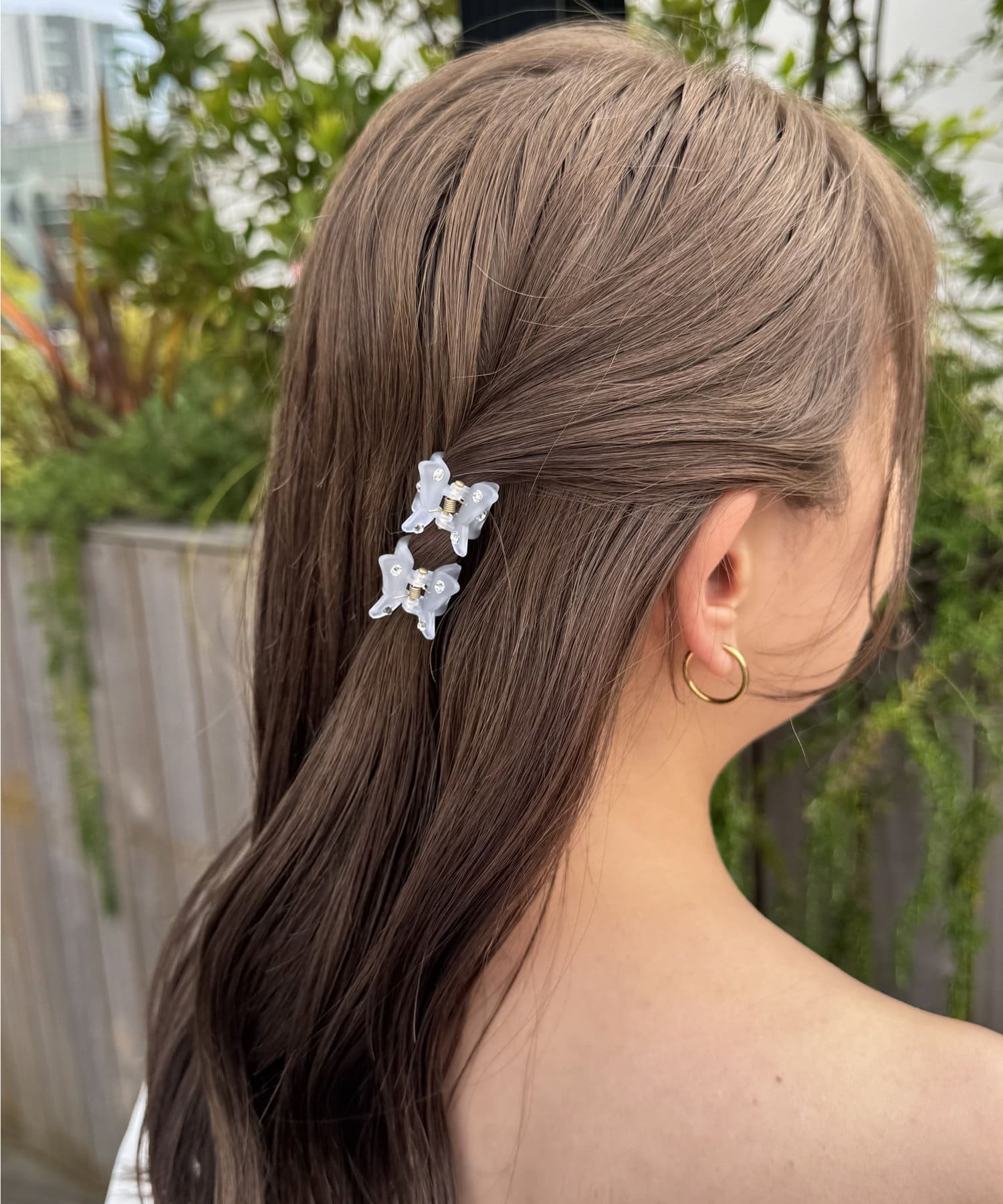 バタフライモチーフが可愛いミニクリップ・ヘアアレンジの幅が広がるセットアイテム・つけるだけで簡単にヘアアレンジが完成◎・どんなヘアスタイルにも使えるアイテム バタフライミニクリップ(2P) Latti