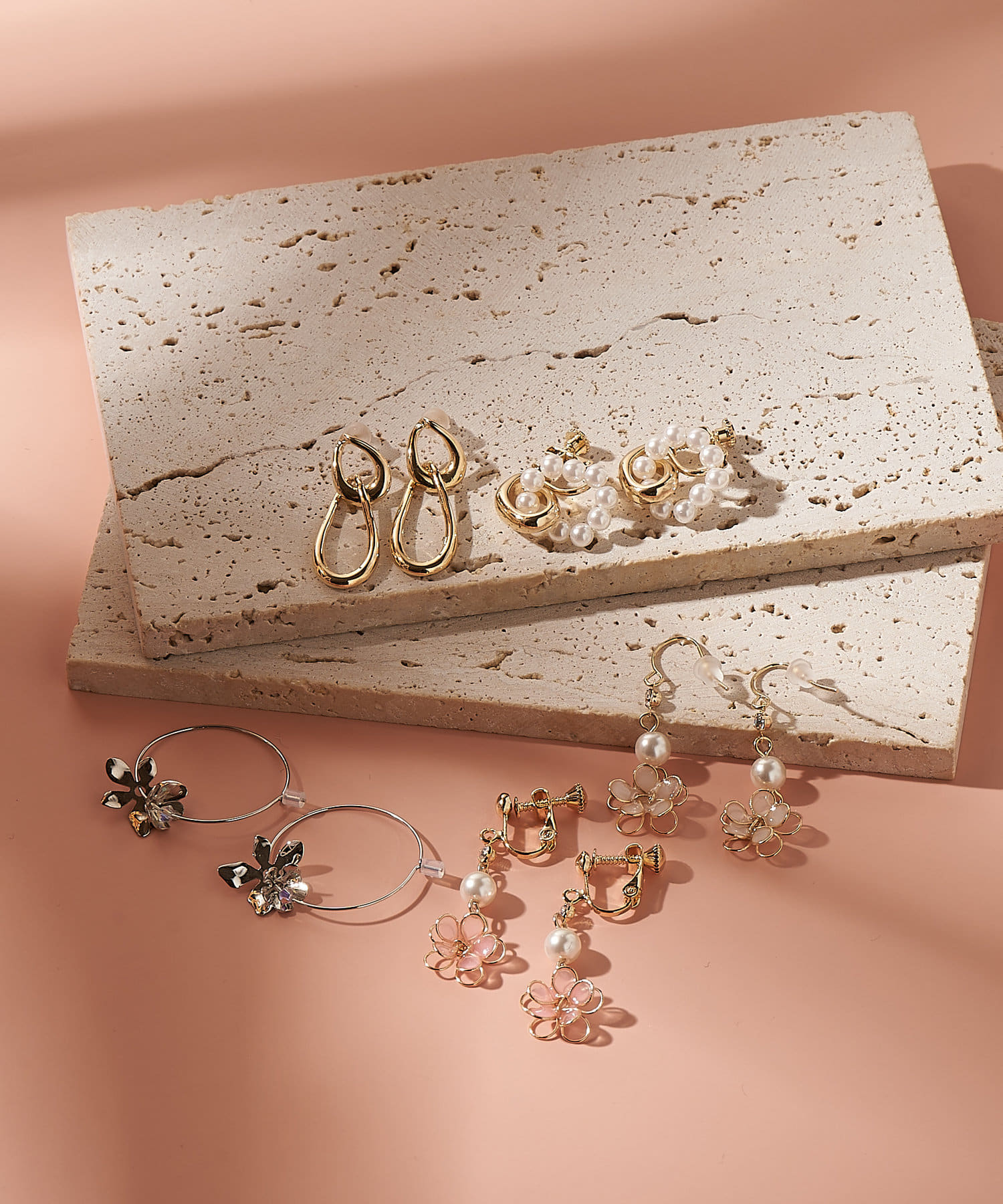 Lattice(ラティス) フラワーフープピアス