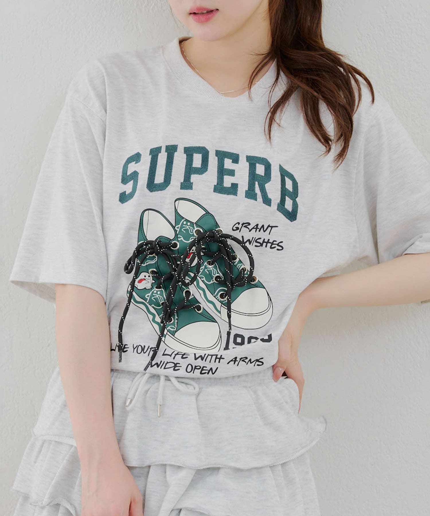 Remind me and forever(リマインドミーアンドフォーエバー) 人気デザイン！スニーカーオバケＢＩＧＴシャツ
