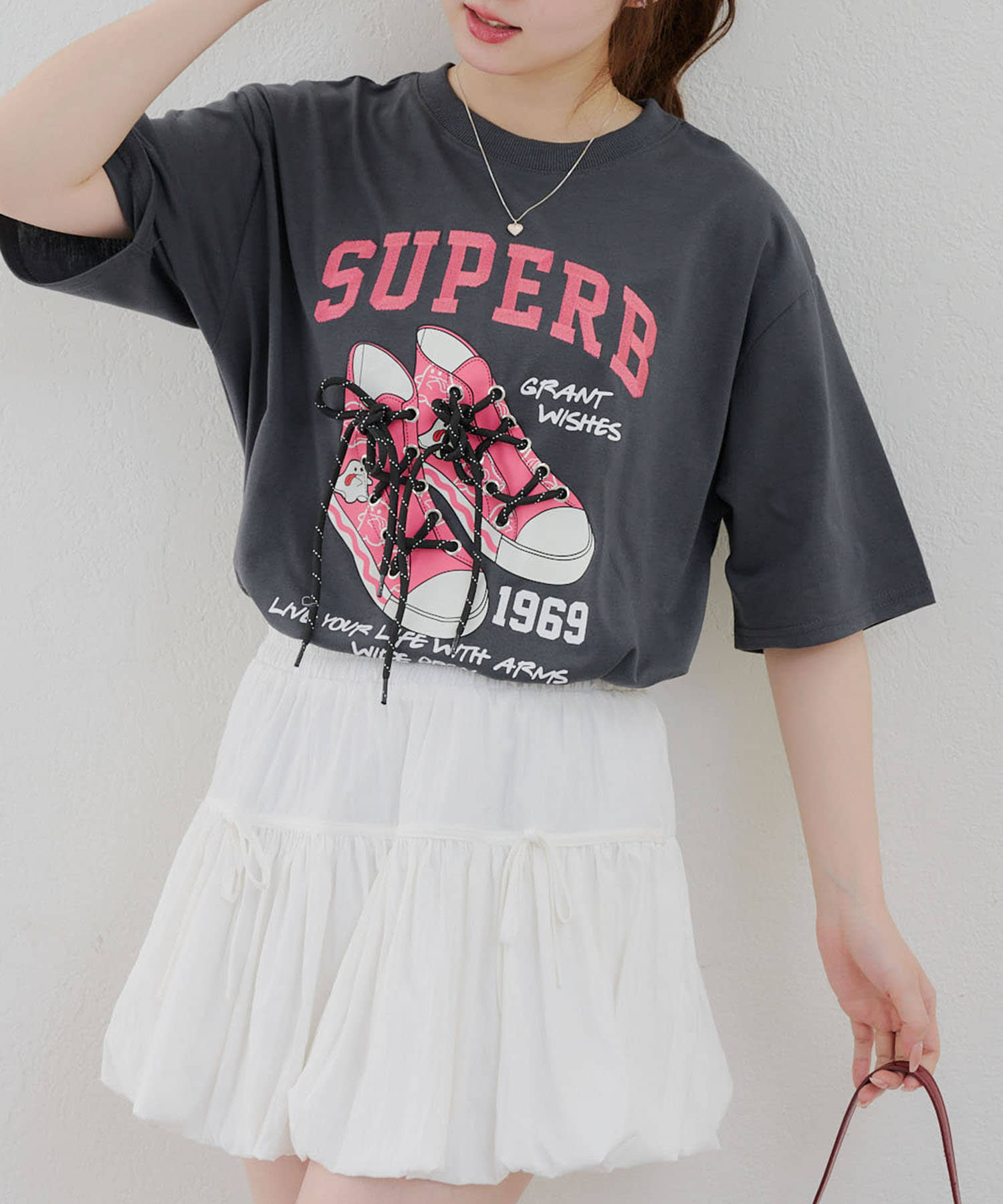 Remind me and forever(リマインドミーアンドフォーエバー) 人気デザイン！スニーカーオバケＢＩＧＴシャツ