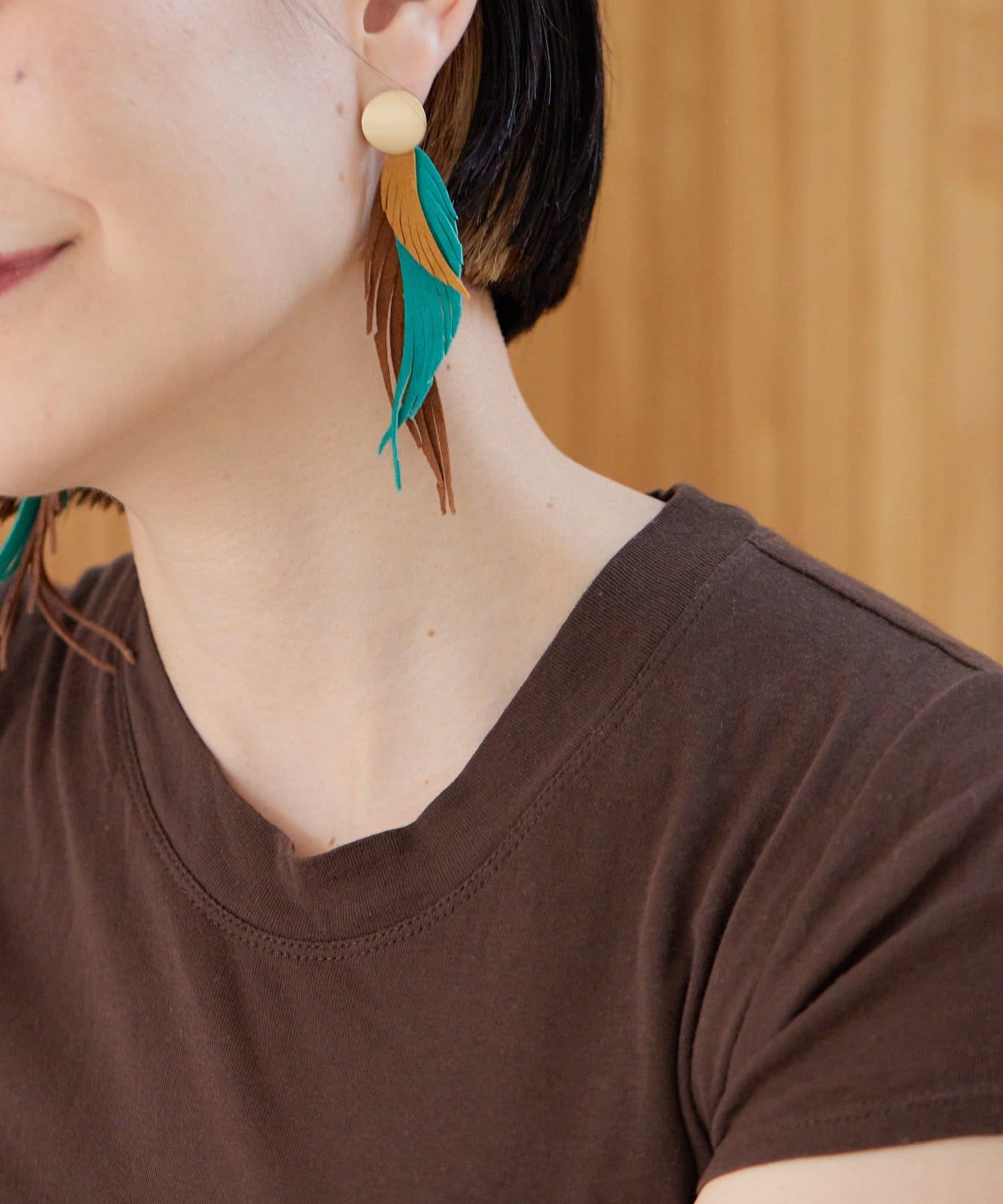 ear PAPILLONNER(イア パピヨネ) グラデフェザー風ピアス