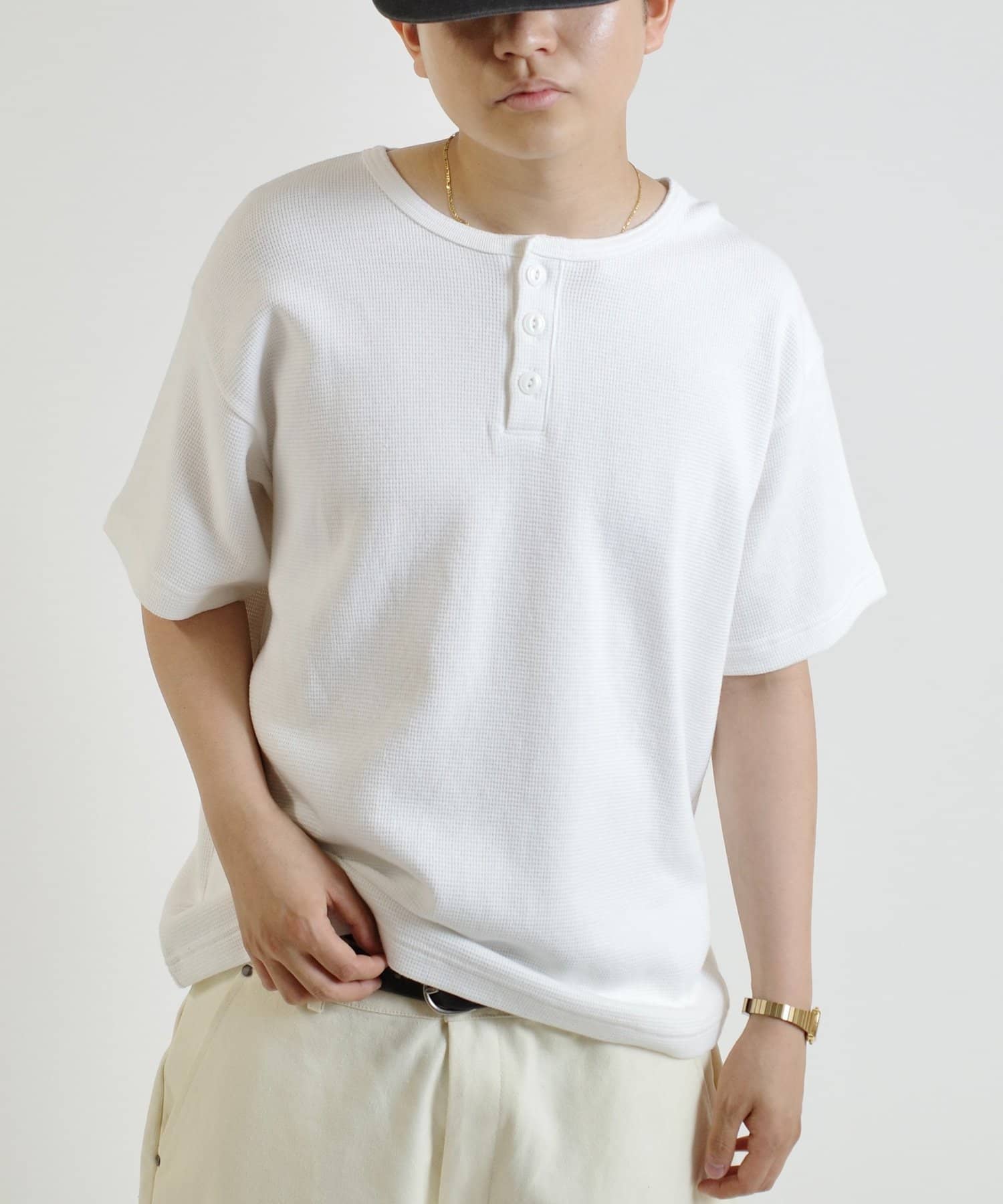 WHO’S WHO gallery(フーズフーギャラリー) 【Sourcream/サワークリーム】ワッフルヘンリーネックTEE / 2サイズ