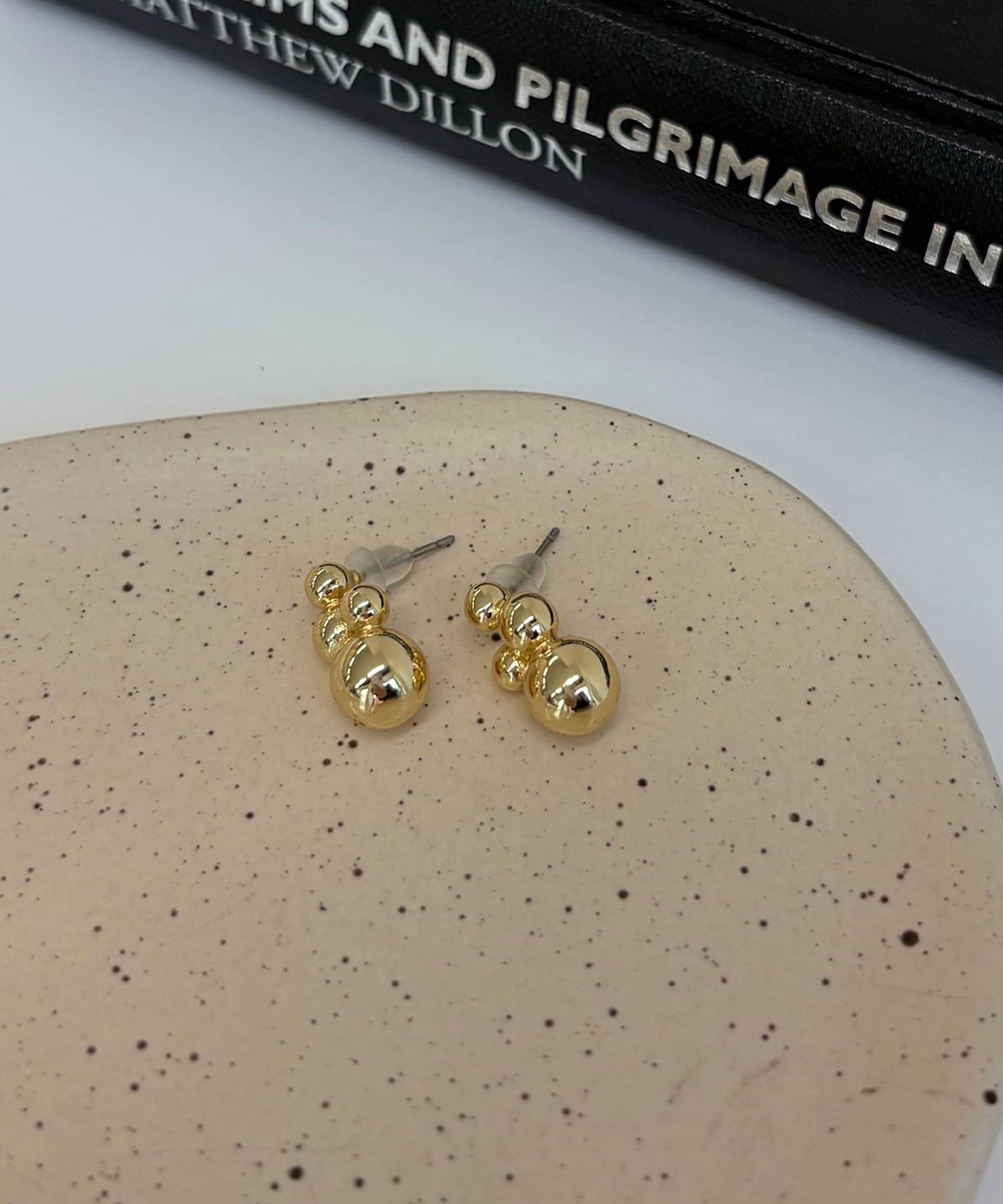 CAPRICIEUX LE'MAGE(カプリシュレマージュ) 〈GOLDY/ゴールディ〉モレキュールピアス