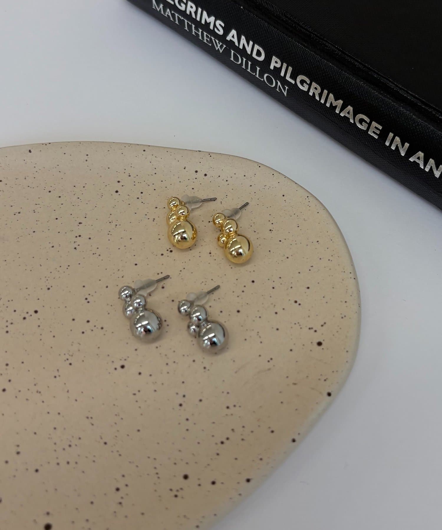 CAPRICIEUX LE'MAGE(カプリシュレマージュ) 〈GOLDY/ゴールディ〉モレキュールピアス