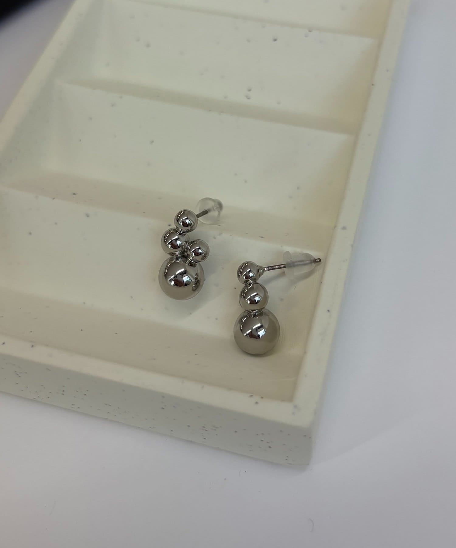 CAPRICIEUX LE'MAGE(カプリシュレマージュ) 〈GOLDY/ゴールディ〉モレキュールピアス