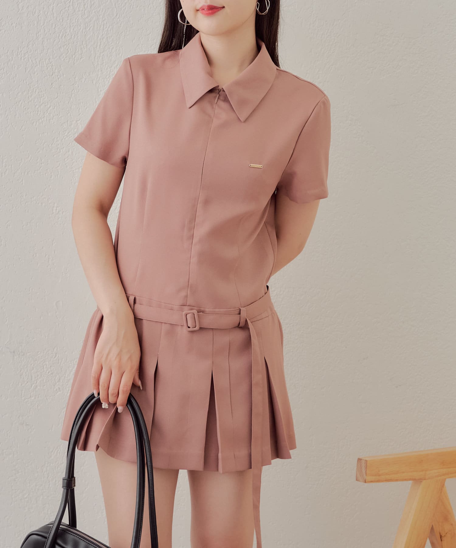 OUTLET(アウトレット) 【Chico】襟付きプリーツミニワンピース