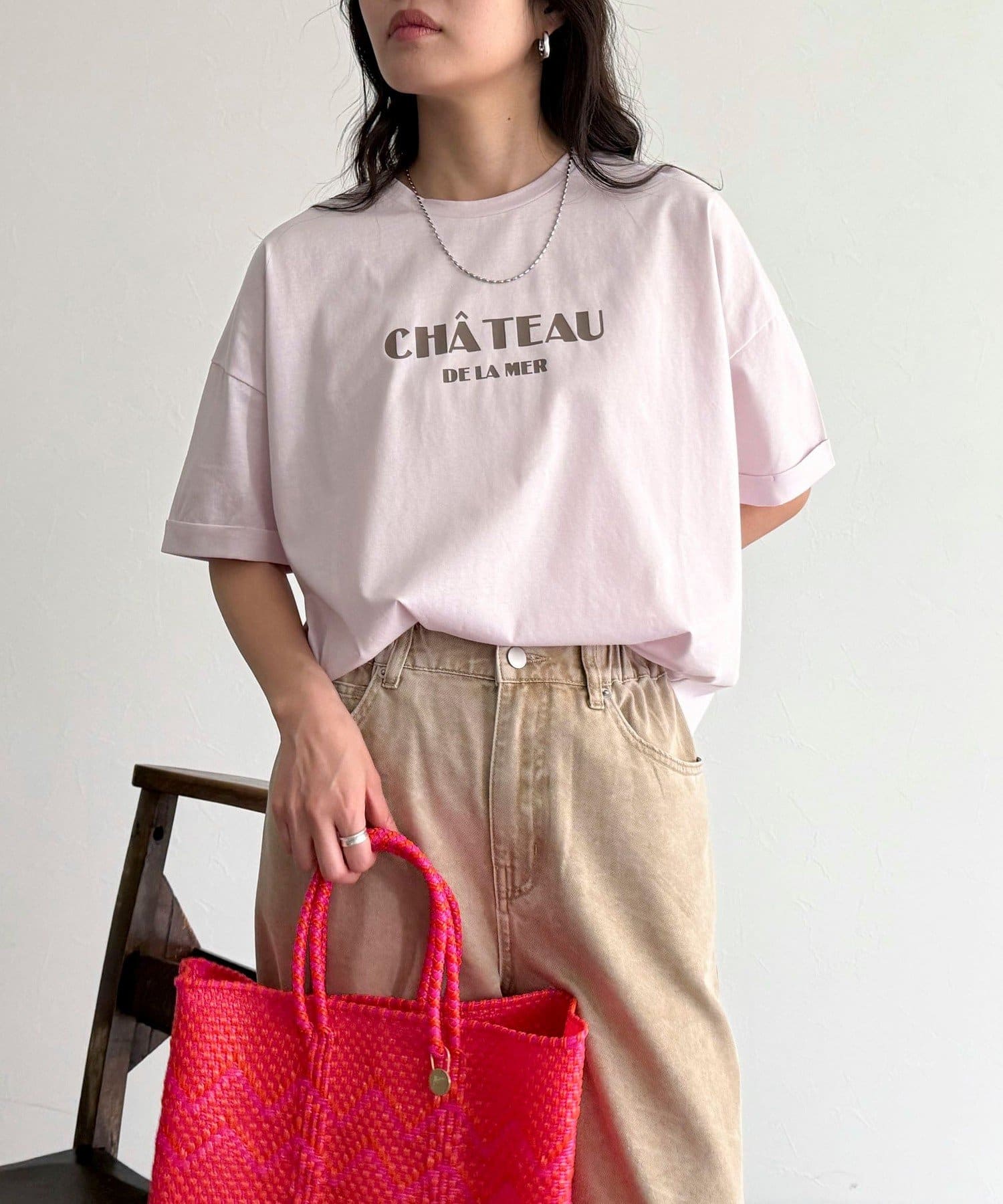 ◇fredy emue◇【2025 SS】着心地の良さが魅力的なシルケットロゴTシャツ●point・昨年人気だった英語のロゴがアクセントになった半袖Tシャツです・今期は少し袖丈を長くしてリニューアル！