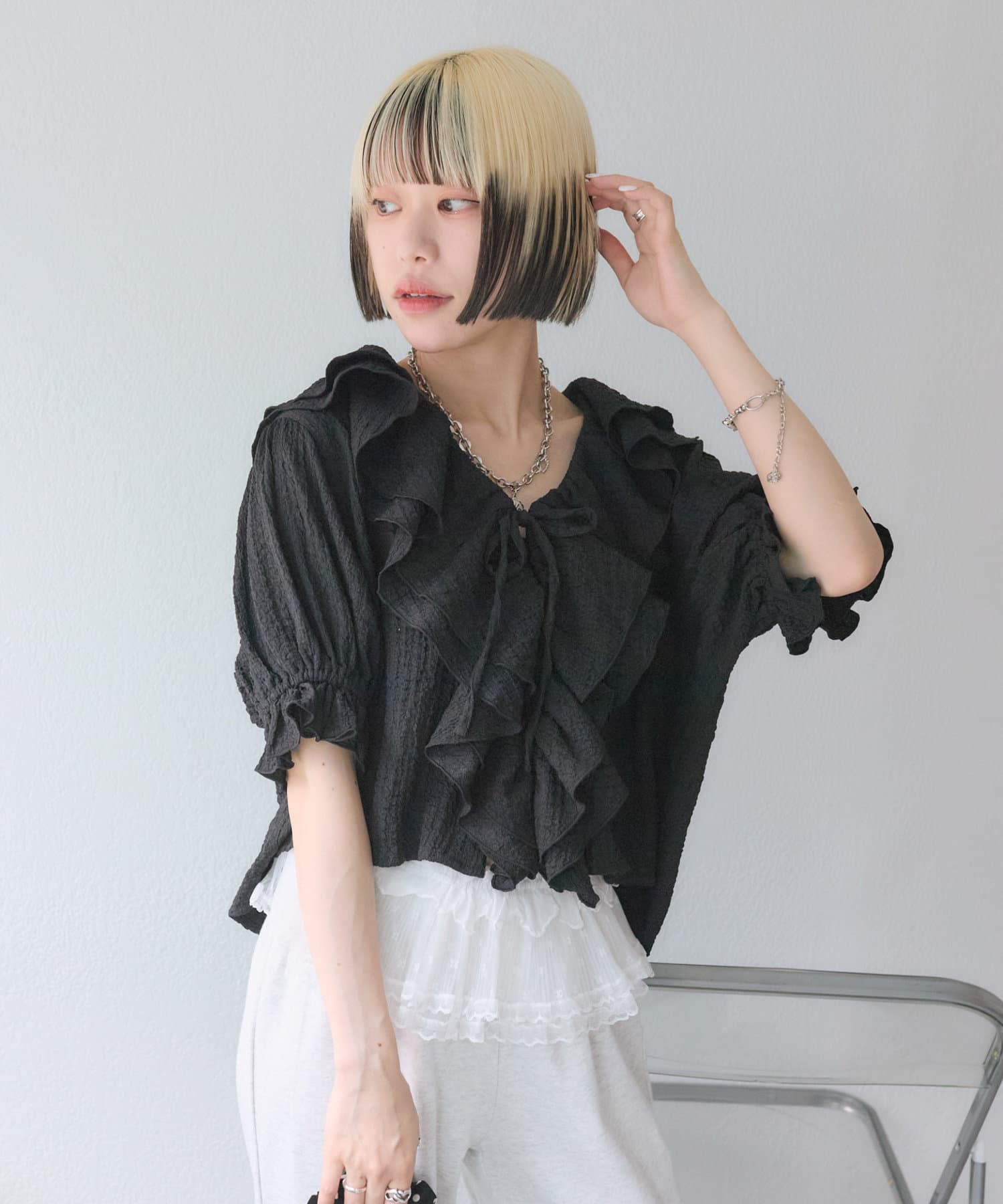 w closet(ダブルクローゼット) 【3色展開】ラッフルブラウス