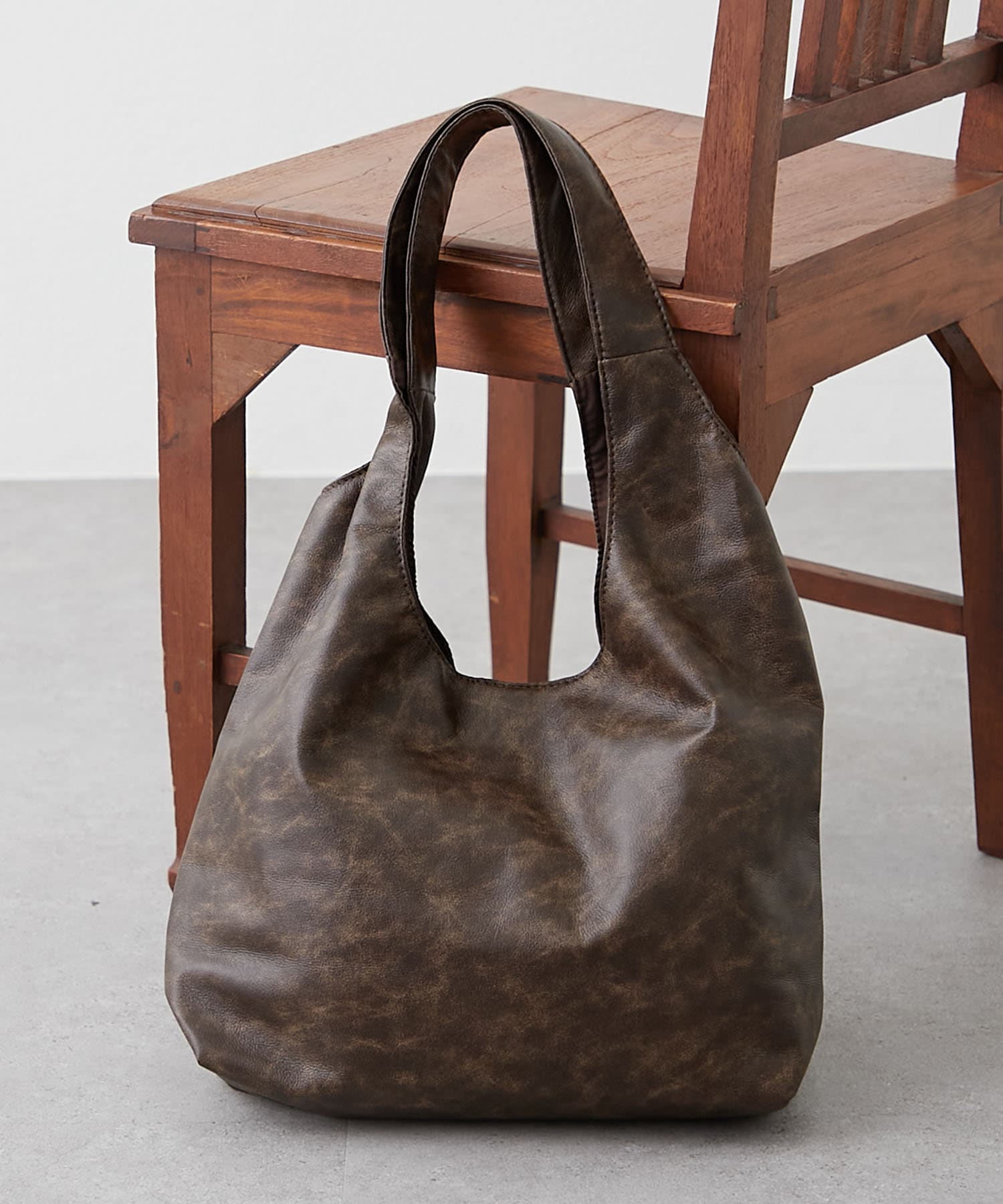 Remind me and forever(リマインドミーアンドフォーエバー) 【WEB限定】ヴィンテージ合皮トート