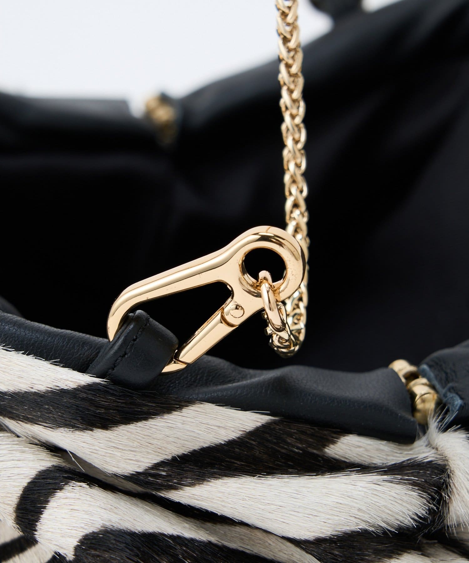 Whim Gazette(ウィム ガゼット) 【INNUE】ZebraチェーンクラッチBAG