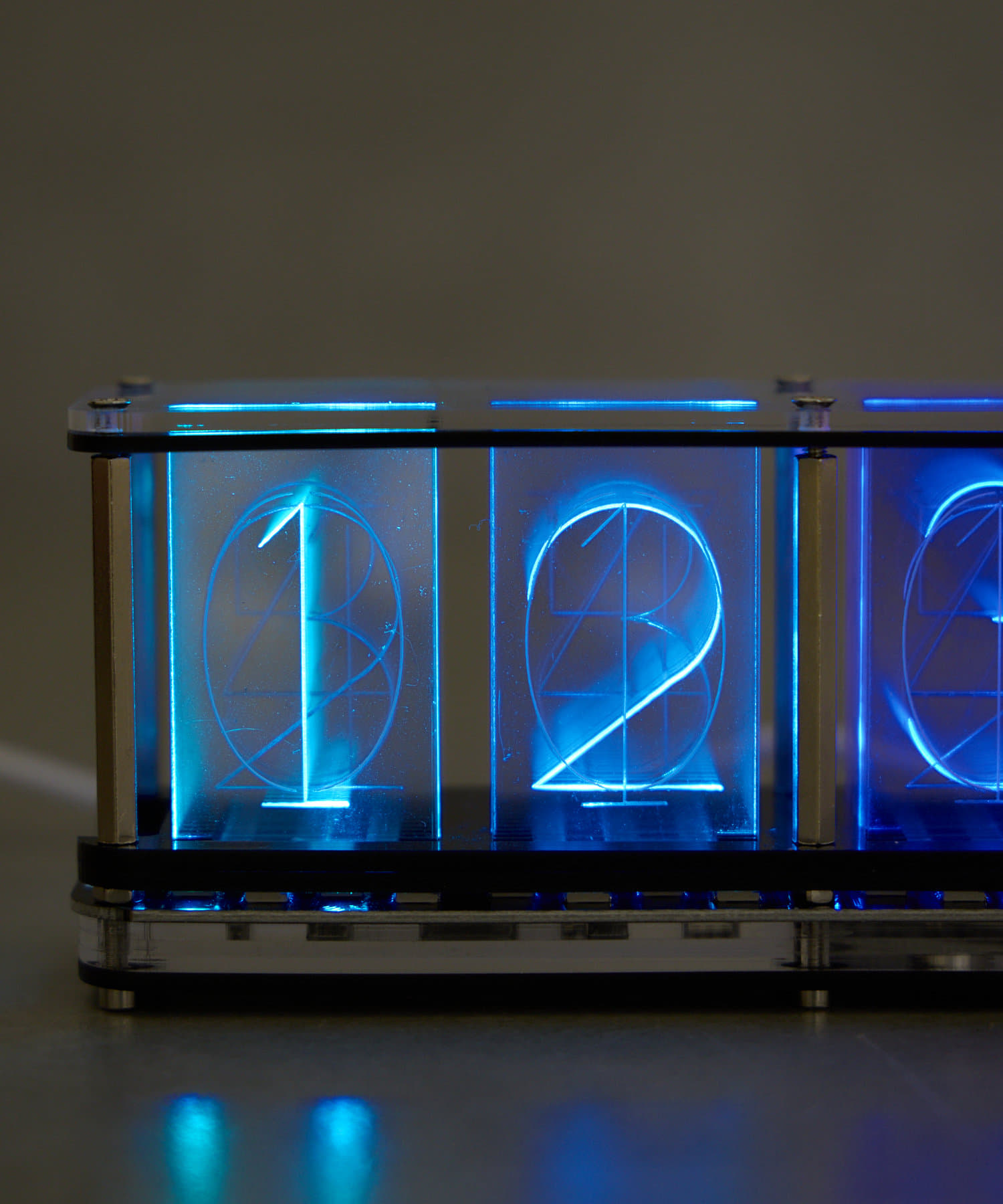 BIRTHDAY BAR(バースデイバー) RGB TUBE CLOCK　RGBチューブクロック