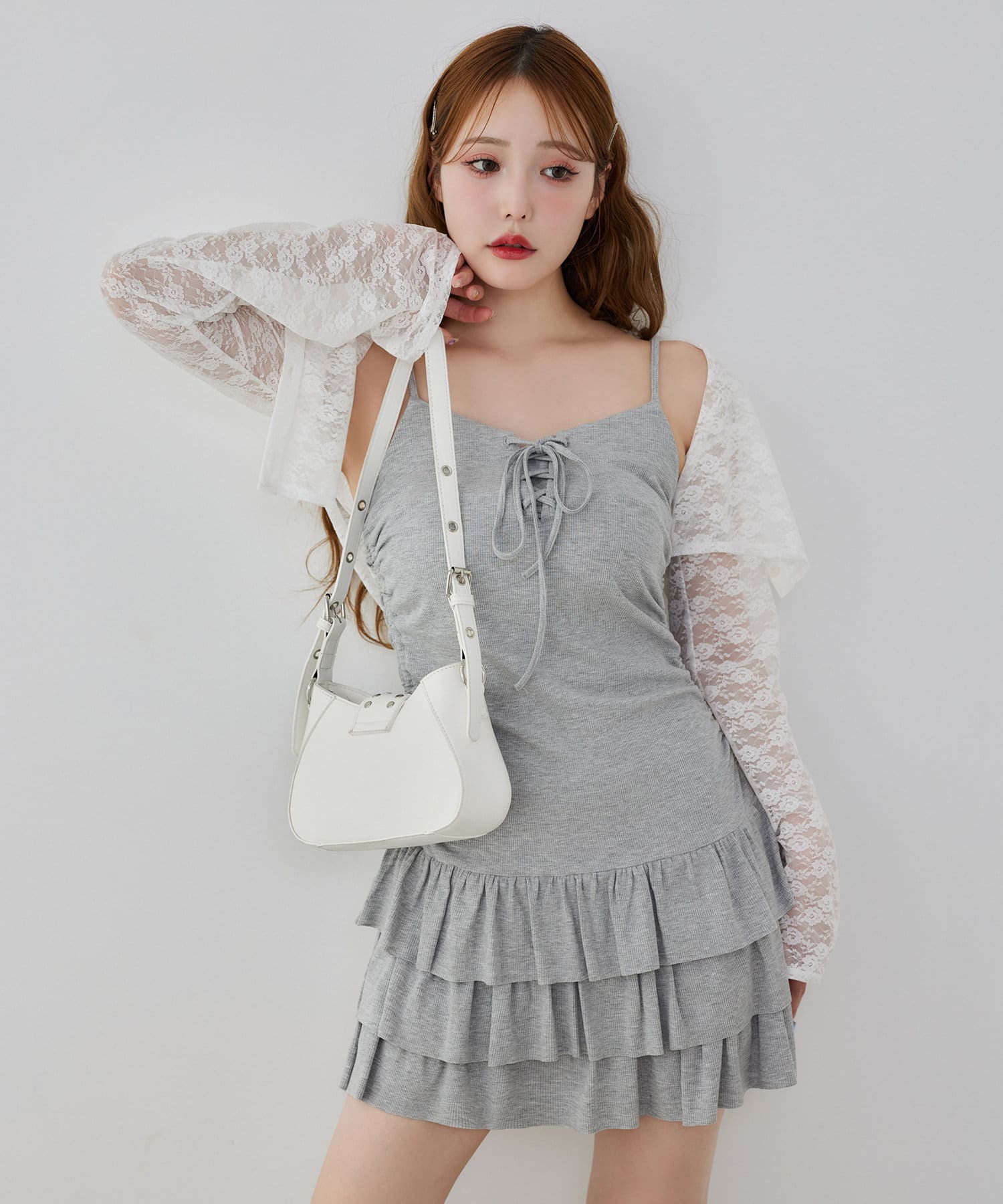 【ワンピ】ウエスト：71cm~NICECLAUP 2025 Summer Collection~ミニ丈のキャミワンピースと、コンパクトなシルエットで華奢見えするパーカーの嬉しい2点セットパーカーはベル