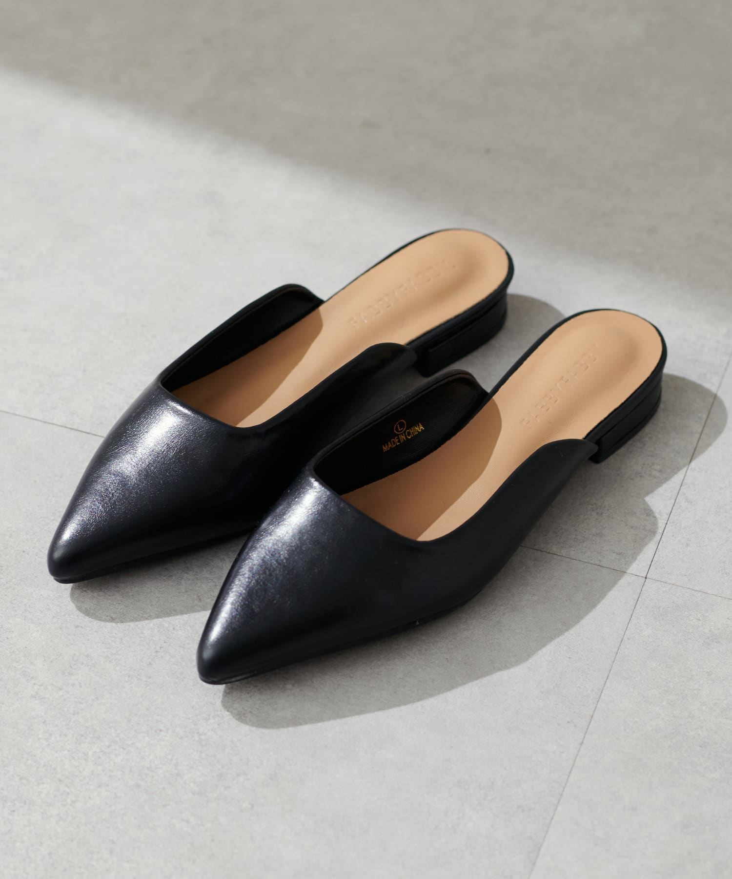 NICE CLAUP / OLIVE des OLIVE OUTLET(ナイスクラップ  / オリーブ デ オリーブ アウトレット) 【LARUTA】ポインテッドメタリックミュール