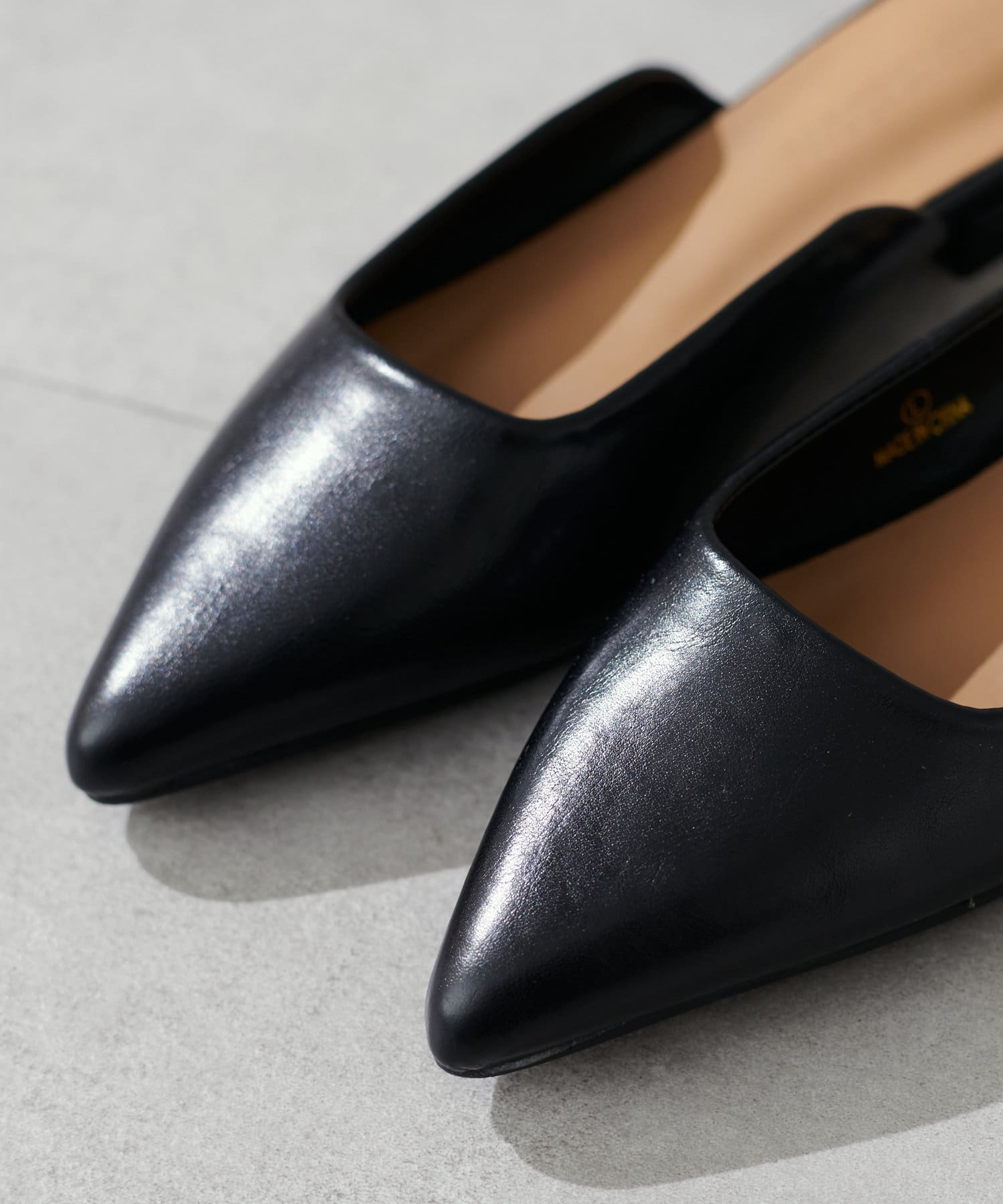 NICE CLAUP / OLIVE des OLIVE OUTLET(ナイスクラップ  / オリーブ デ オリーブ アウトレット) 【LARUTA】ポインテッドメタリックミュール