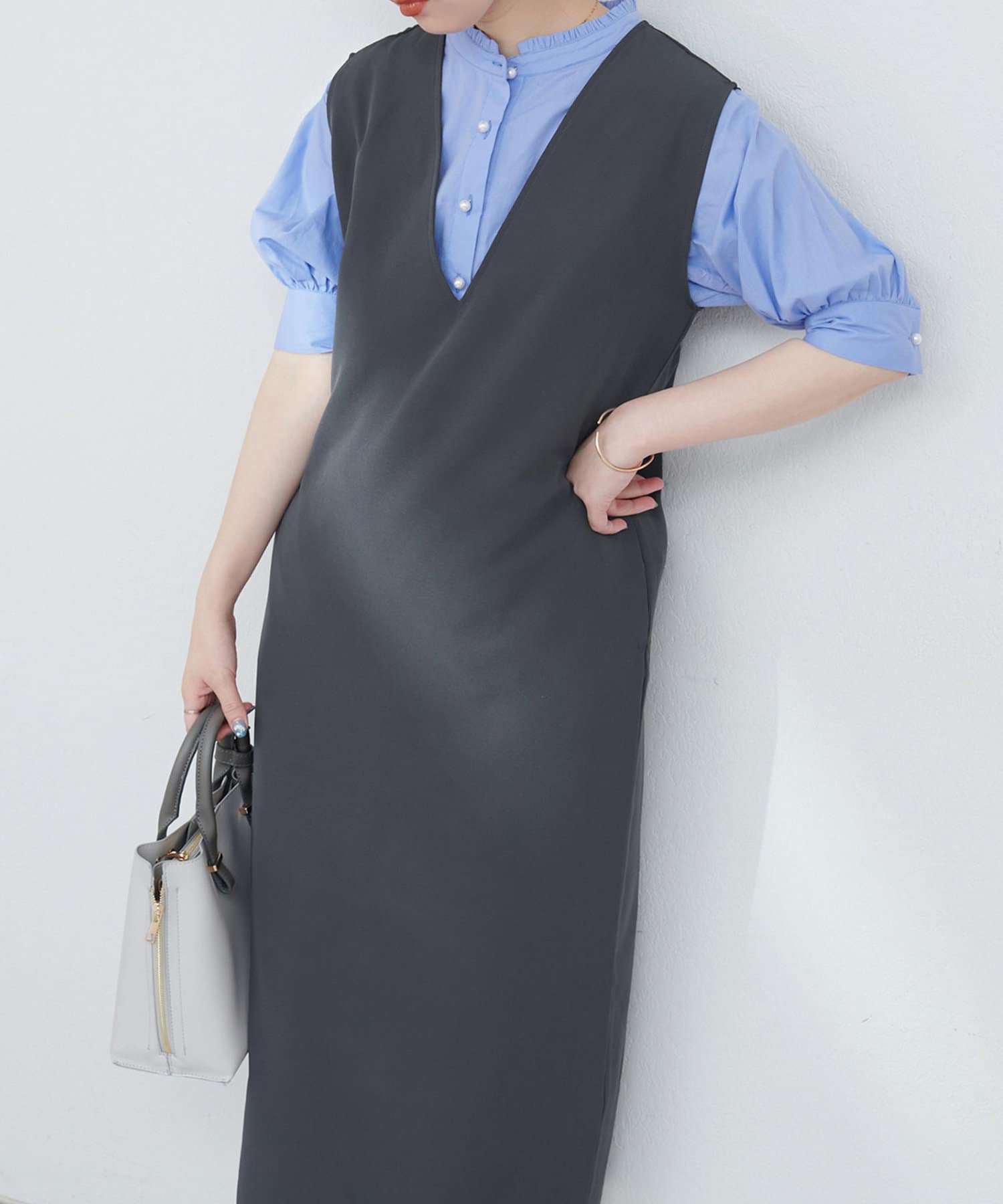 NICE CLAUP / OLIVE des OLIVE OUTLET(ナイスクラップ  / オリーブ デ オリーブ アウトレット) 【natural couturカットジョーゼットＶネックワンピース