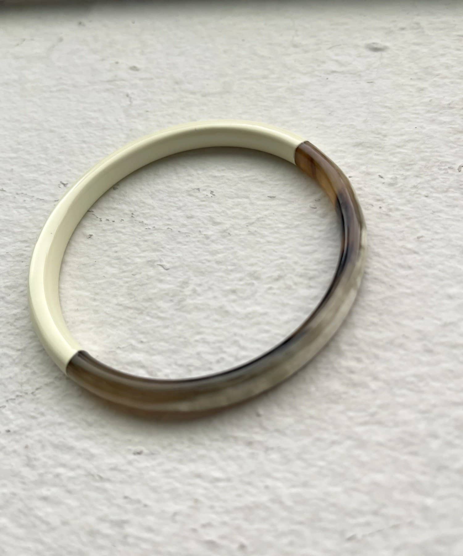 Omekashi(オメカシ) 【L'INDOCHINEUR】 2トーンバングル