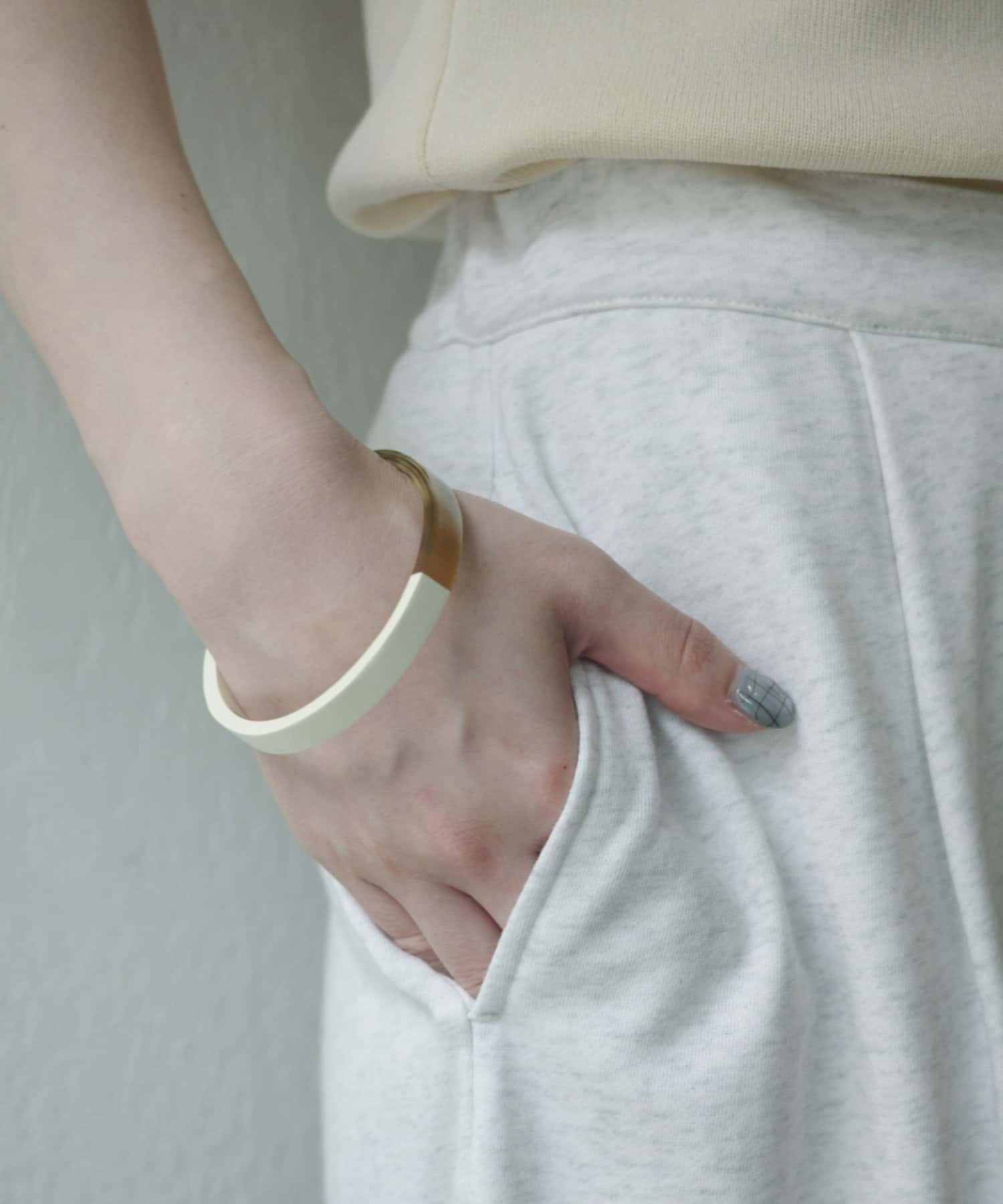 Omekashi(オメカシ) 【L'INDOCHINEUR】 2トーンスクエアバングル