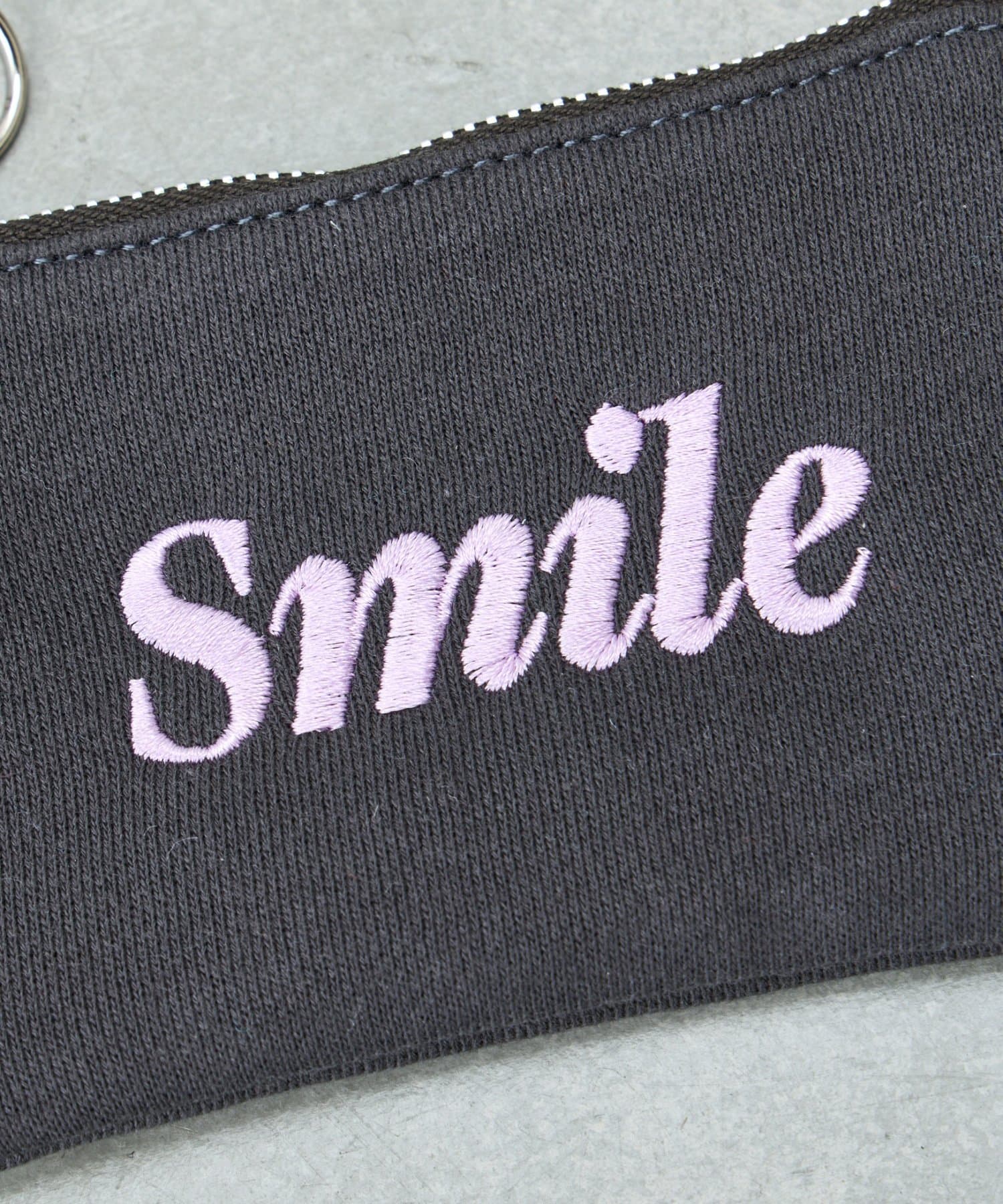 BIRTHDAY BAR(バースデイバー) スウェットロゴ刺繍ミニポーチ