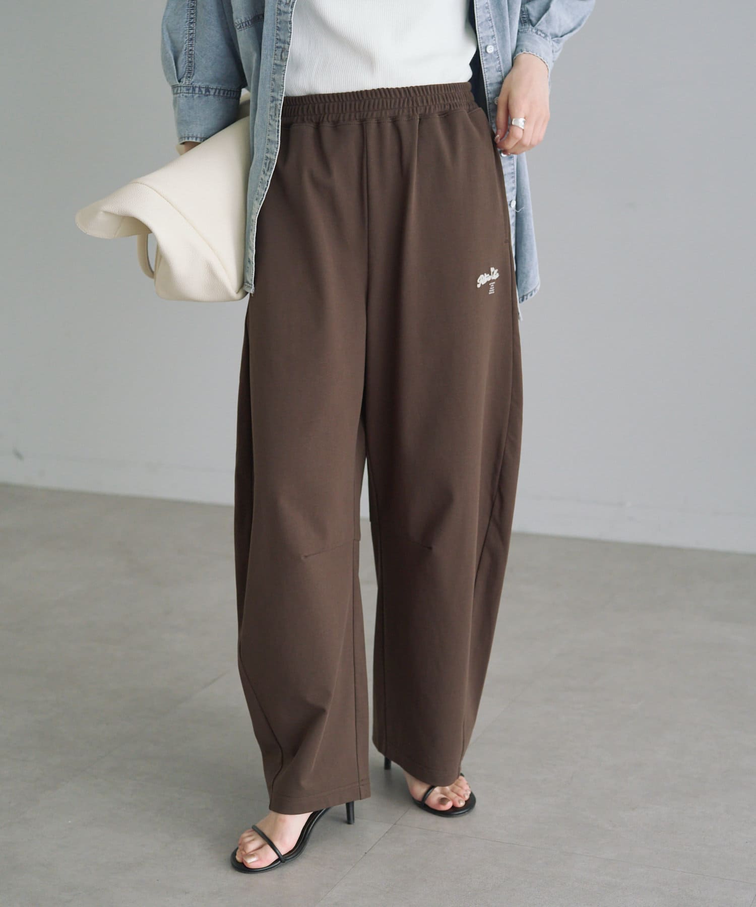 PUAL CE CIN　2025 SS collection 【レトロシック】ミニマルなデザインとソフトなクラフト感による洗練されたレトロスタイルと上品で心地良いテクスチャーを重ねたコンフォートスタイ