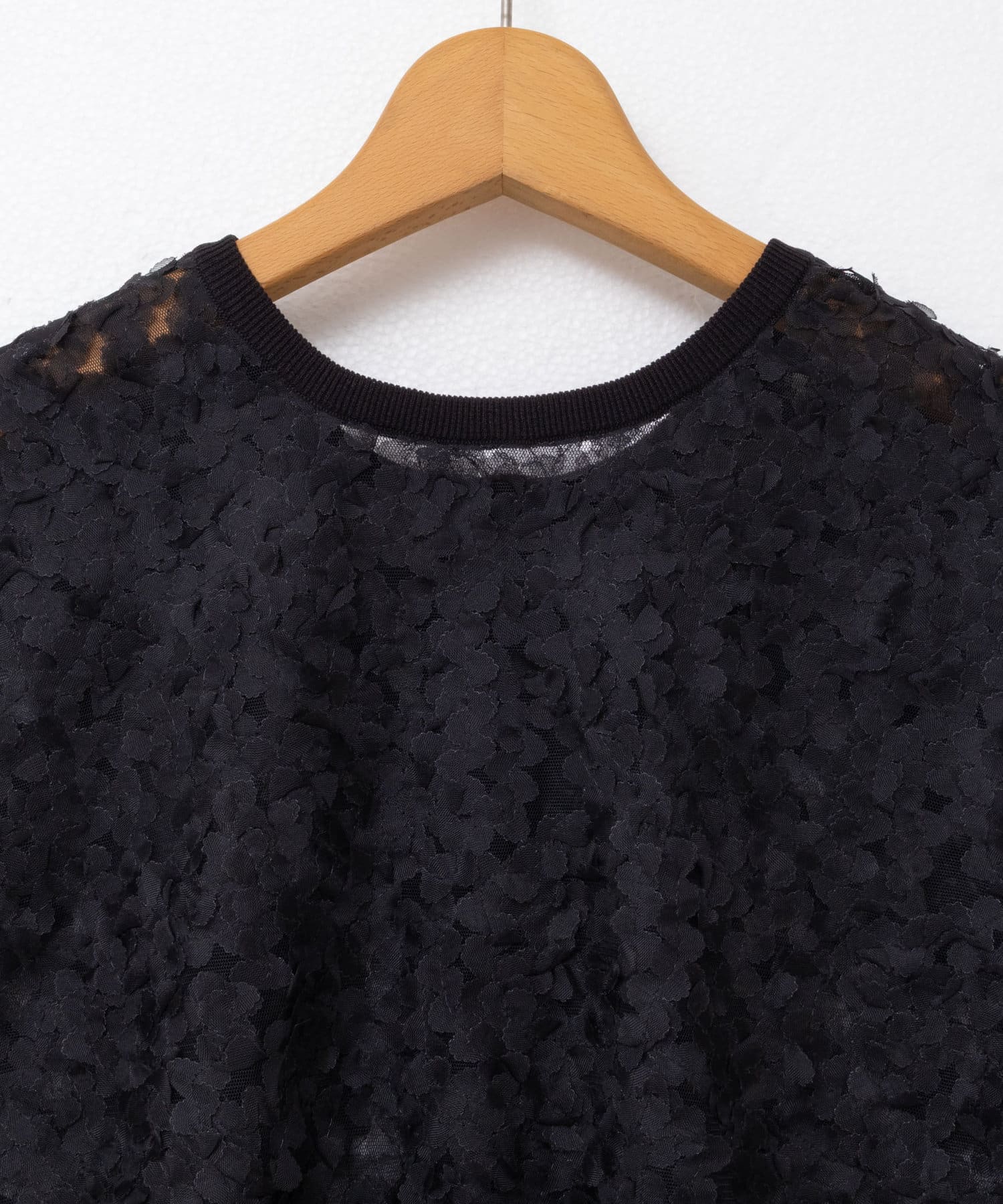 NOLLEY'S(ノーリーズ) 《手洗い可能》シフォン刺繍生地クルーネックカーディガン