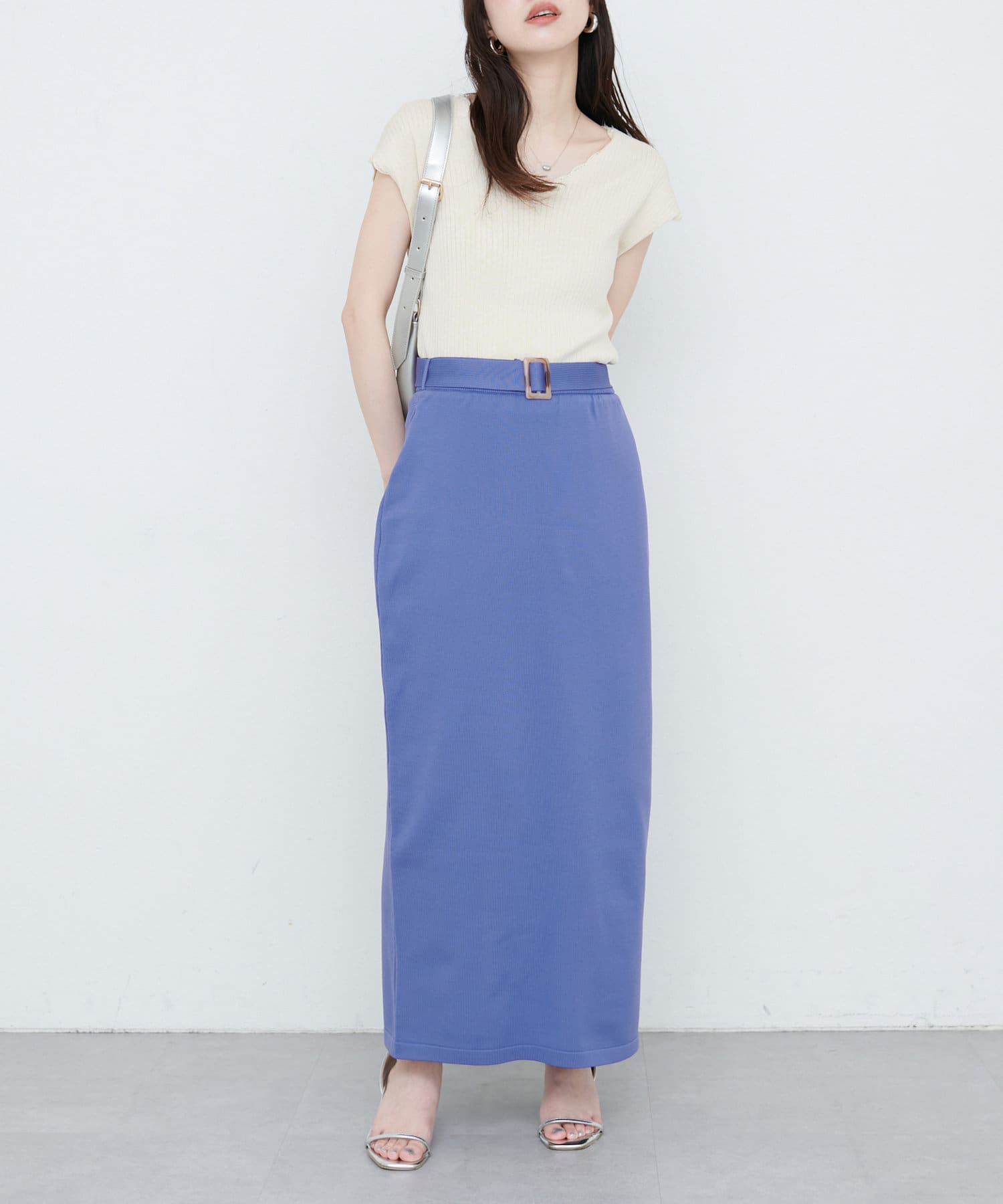 【2025SS natural couture】セットアップ対応　べっこうベルト付きニットタイトスカートWEB限定サイズ：Lサイズ■Designシンプルな美しさを追求した、Iラインシルエットのポリニッ