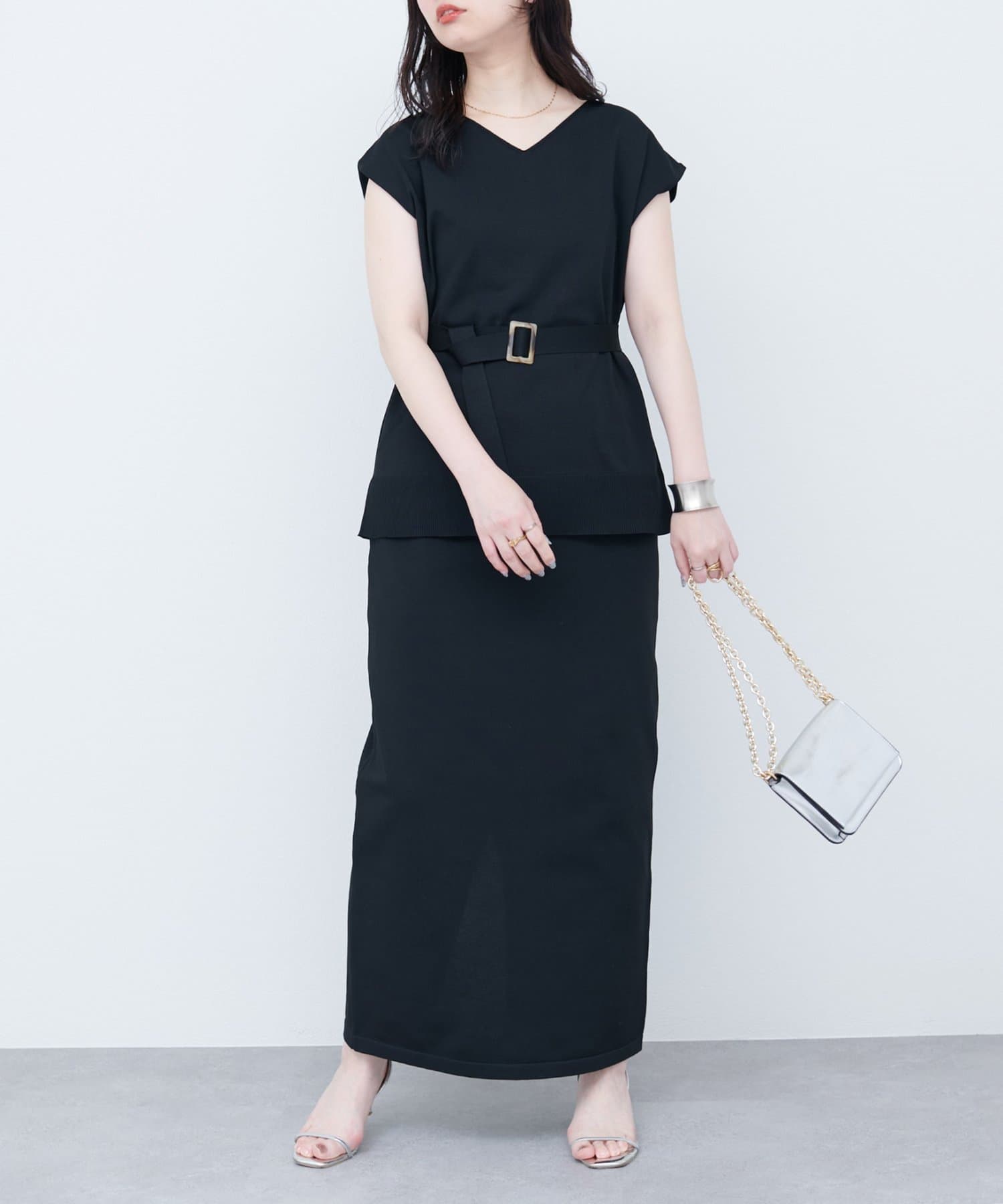 【2025SS natural couture】セットアップ対応　べっこうベルト付きニットタイトスカートWEB限定サイズ：Lサイズ■Designシンプルな美しさを追求した、Iラインシルエットのポリニッ