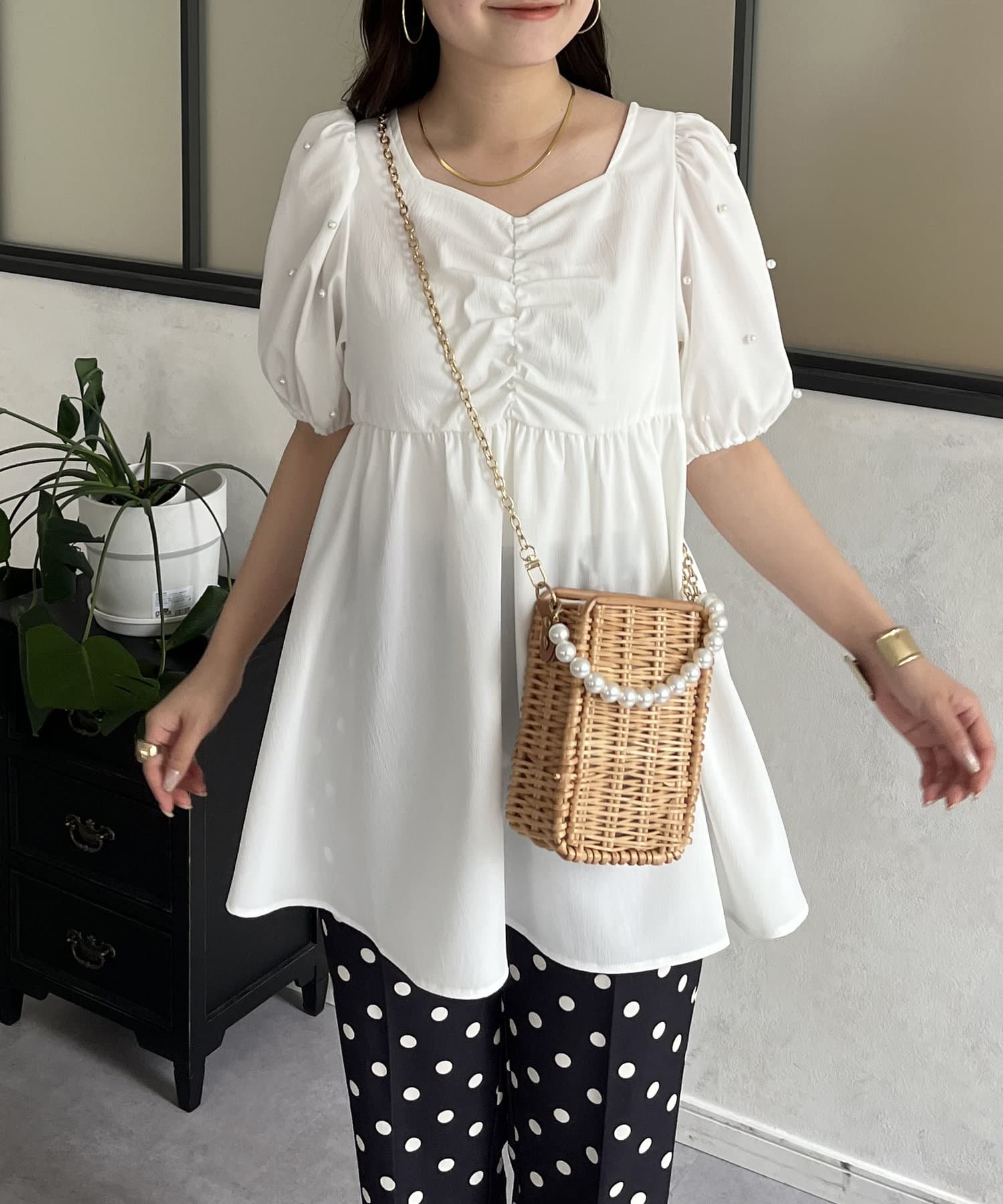 新品未使用 プロズヴェール♡パールボタンシャーリングペプラムブラウス M パールボタンシャーリングペプラムブラウス | prose verse