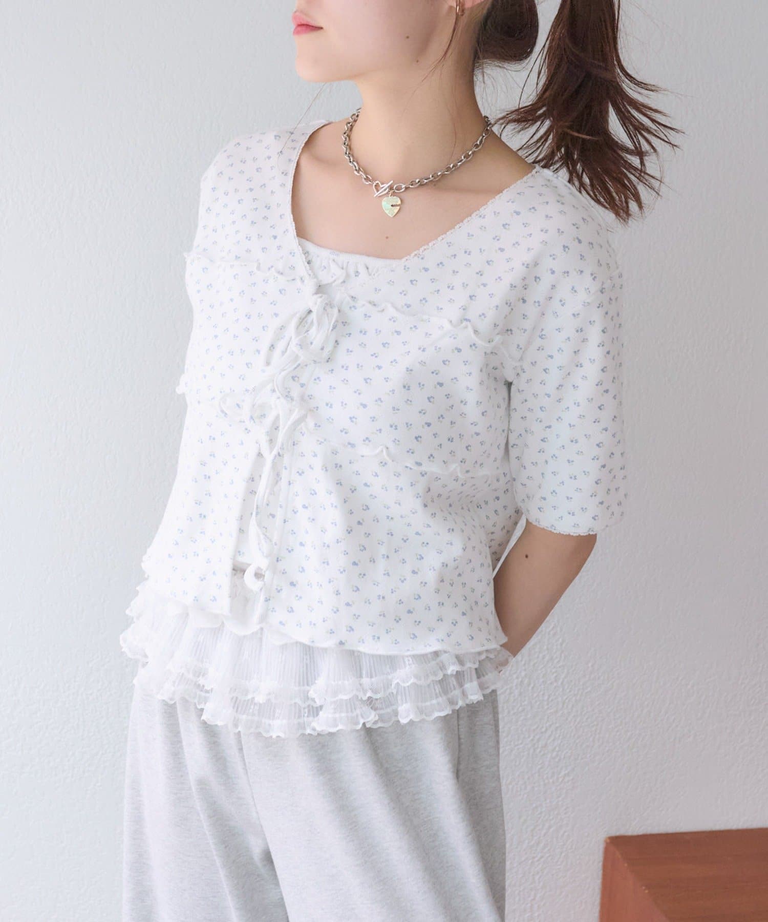 w closet(ダブルクローゼット) 【セットアイテム/3色展開】フラワーカーディガン＋キャミSET