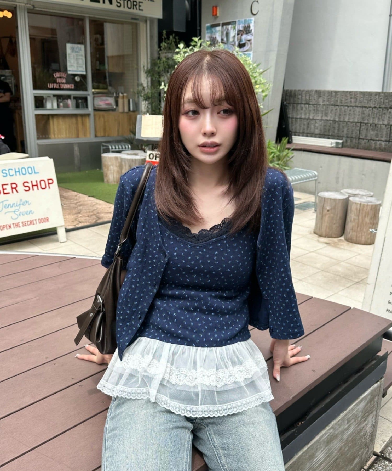 大人気アイテムが"5分袖"となって登場！これ一つで即オシャレが叶うー 商品コメント ー・フリルキャミソールとカーディガンがセットのアイテム。・レイヤードに挑戦したい方も簡単に取り入