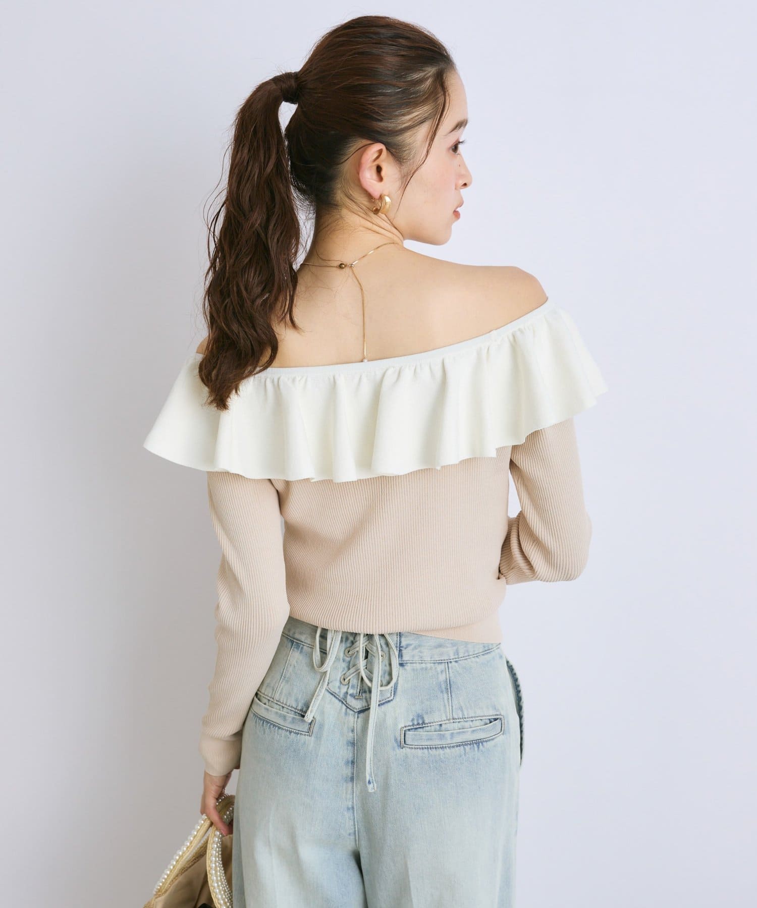La boutique BonBonオフショルふんわりニット 最強美人見え】オフショルラッフルニット（ニット/セーター