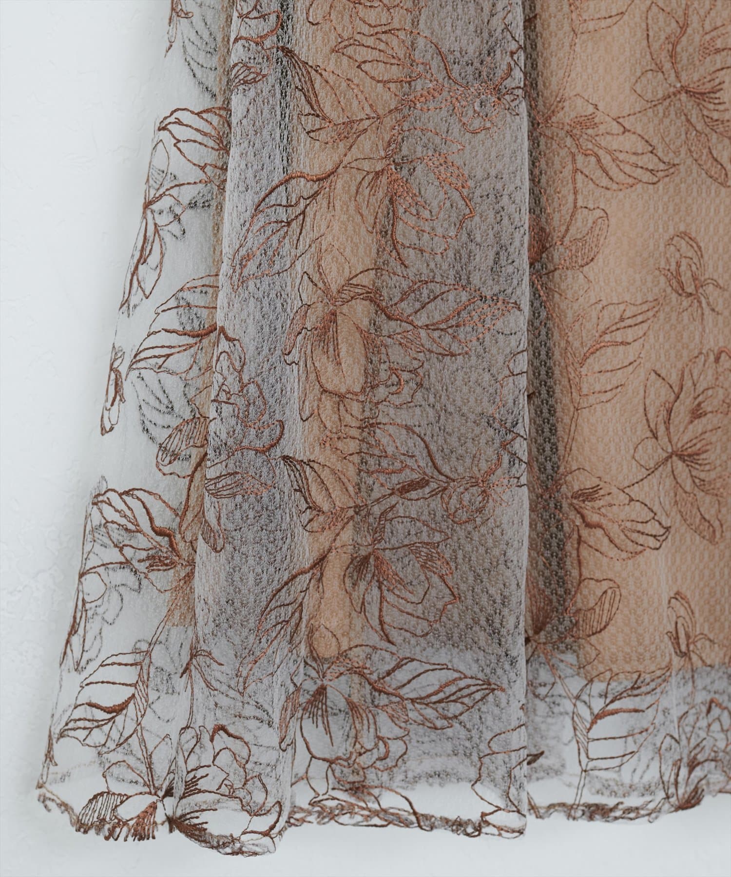 natural couture(ナチュラルクチュール) 刺繍レースシアースカート