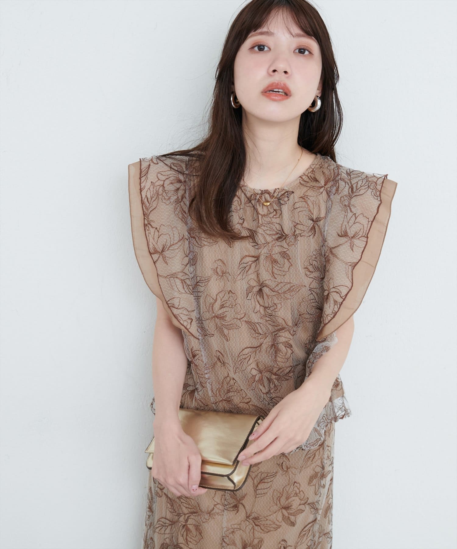 natural couture(ナチュラルクチュール) 刺繍レースラッフルスリーブブラウス