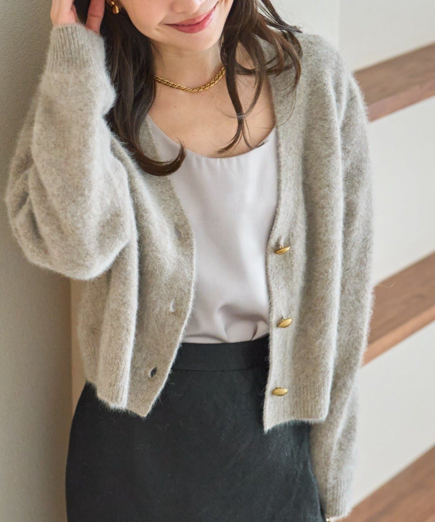 La boutique BonBon(ラブティックボンボン) 【上質・ふわふわ】ヘアリーヤーンコロコロボタンカーディガン