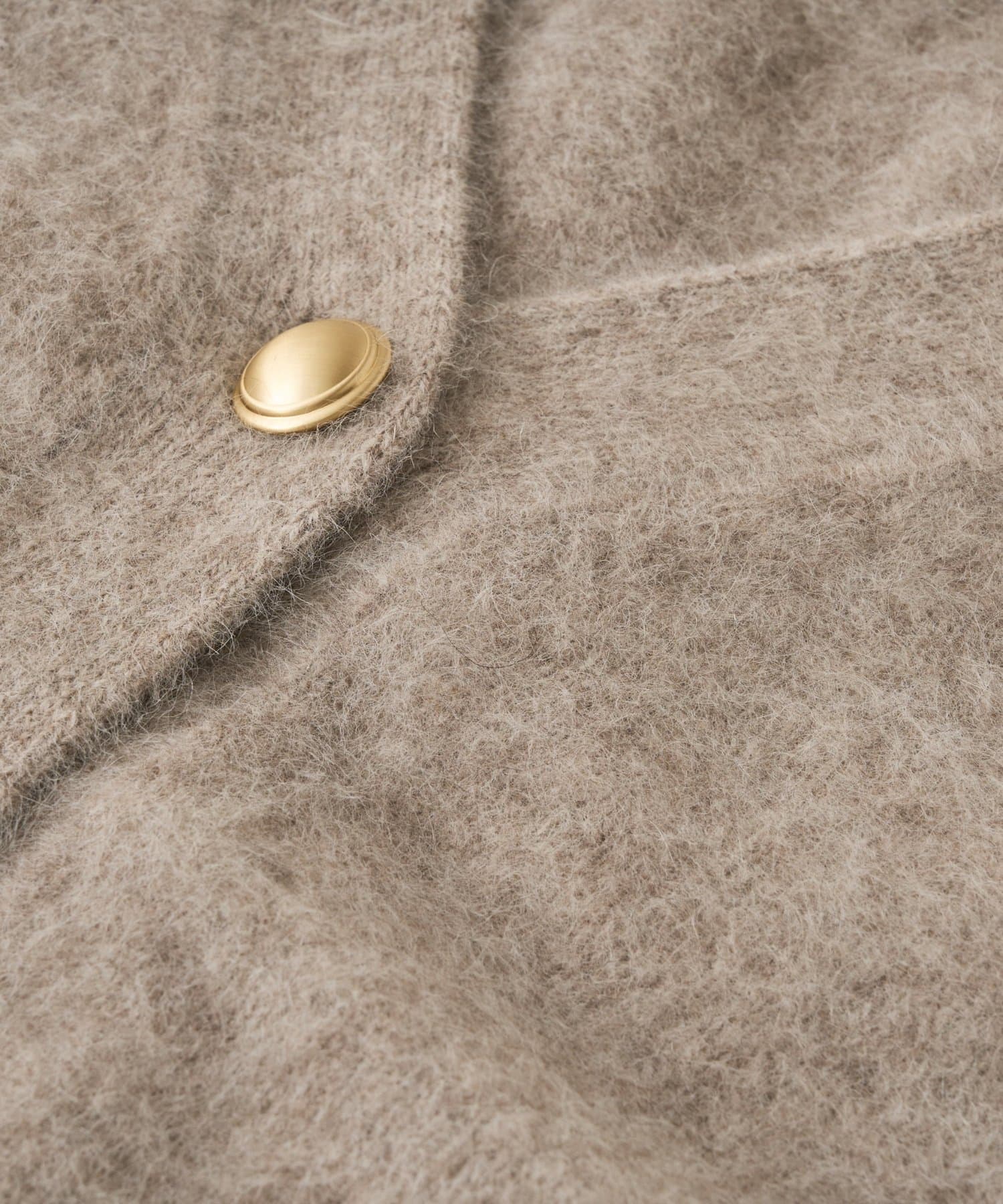 La boutique BonBon(ラブティックボンボン) 【上質・ふわふわ】ヘアリーヤーンメタルボタンカーディガン