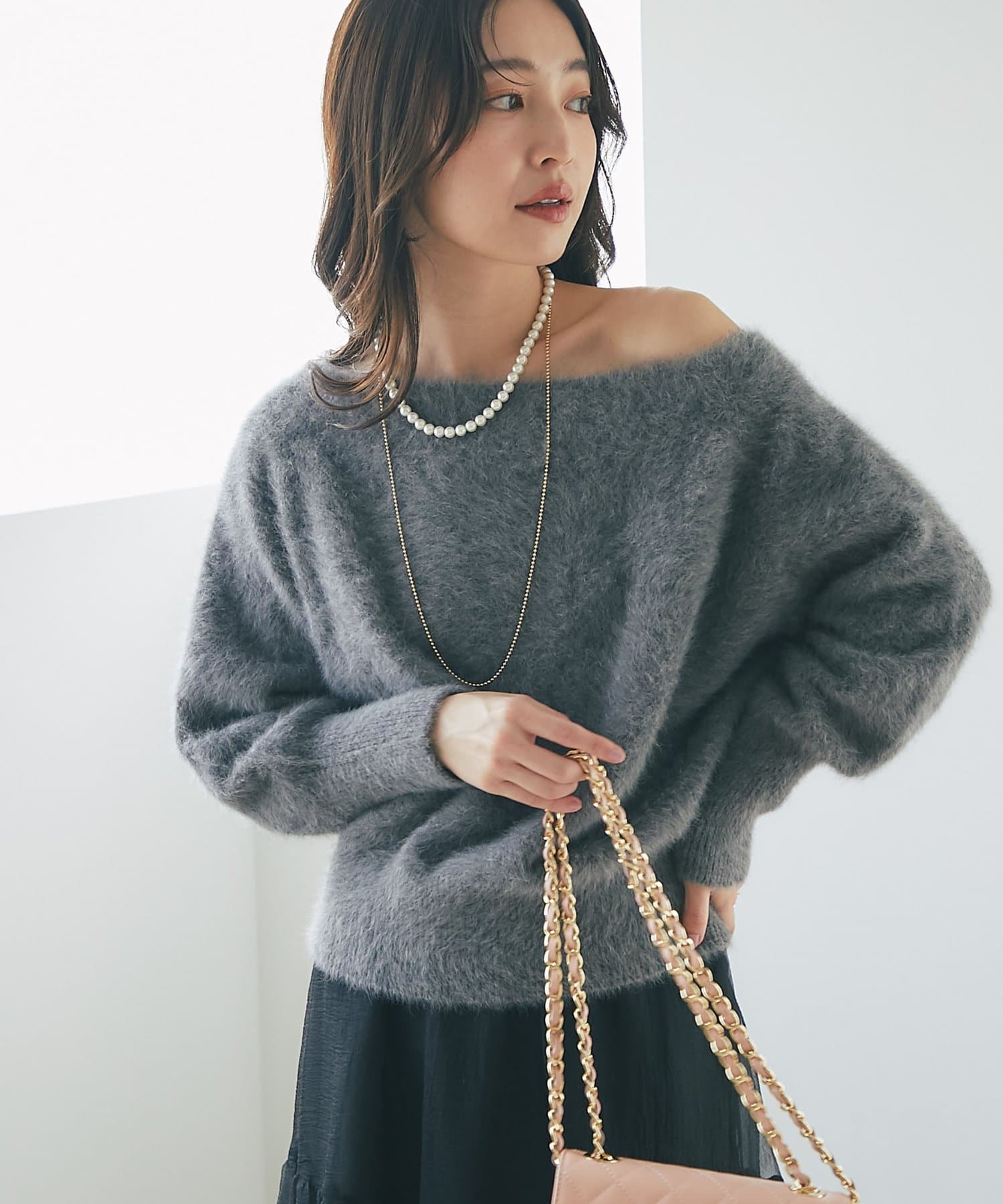 La boutique BonBon(ラブティックボンボン) 【miki監修】ヘアリーウールカシミヤ混オフショルニット