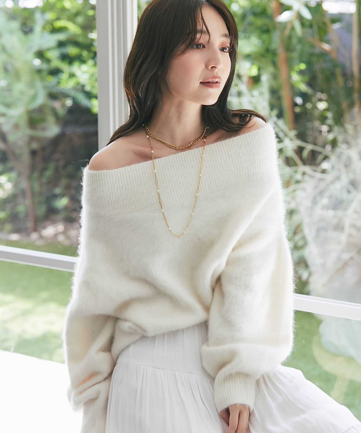 La boutique BonBon(ラブティックボンボン) 【大人っぽニット】ヘアリーウールカシミア混リブネックオフショルニット