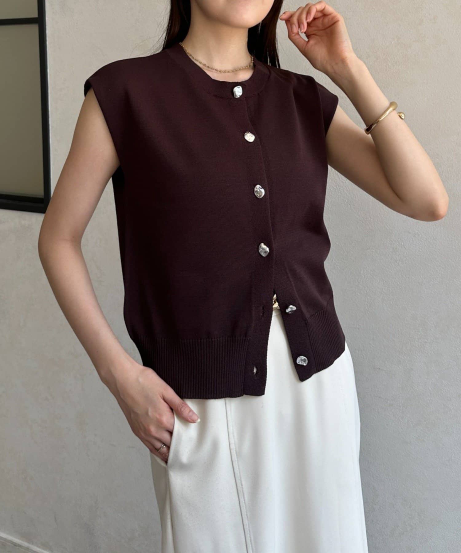Thevon.(ゼヴォン) ニュアンスボタンフレンチカーディガン