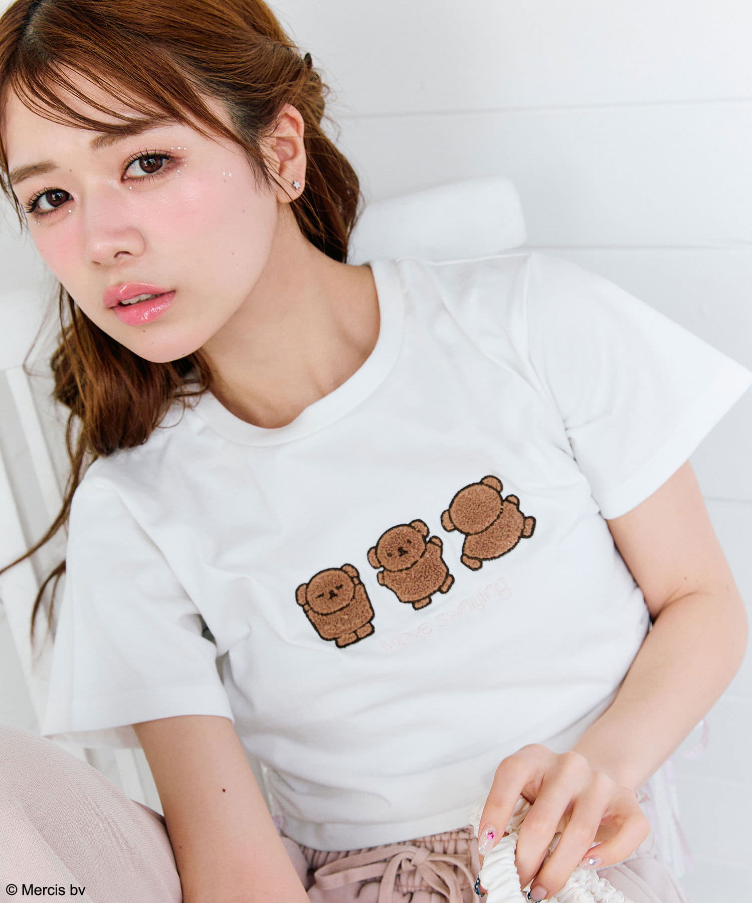 【miffy / OLIVE des OLIVE collaboration item】さりげない愛らしさが詰まったTシャツWEB限定アイテムです。■デザイン・胸元にあるmiffyとborisのふわふ