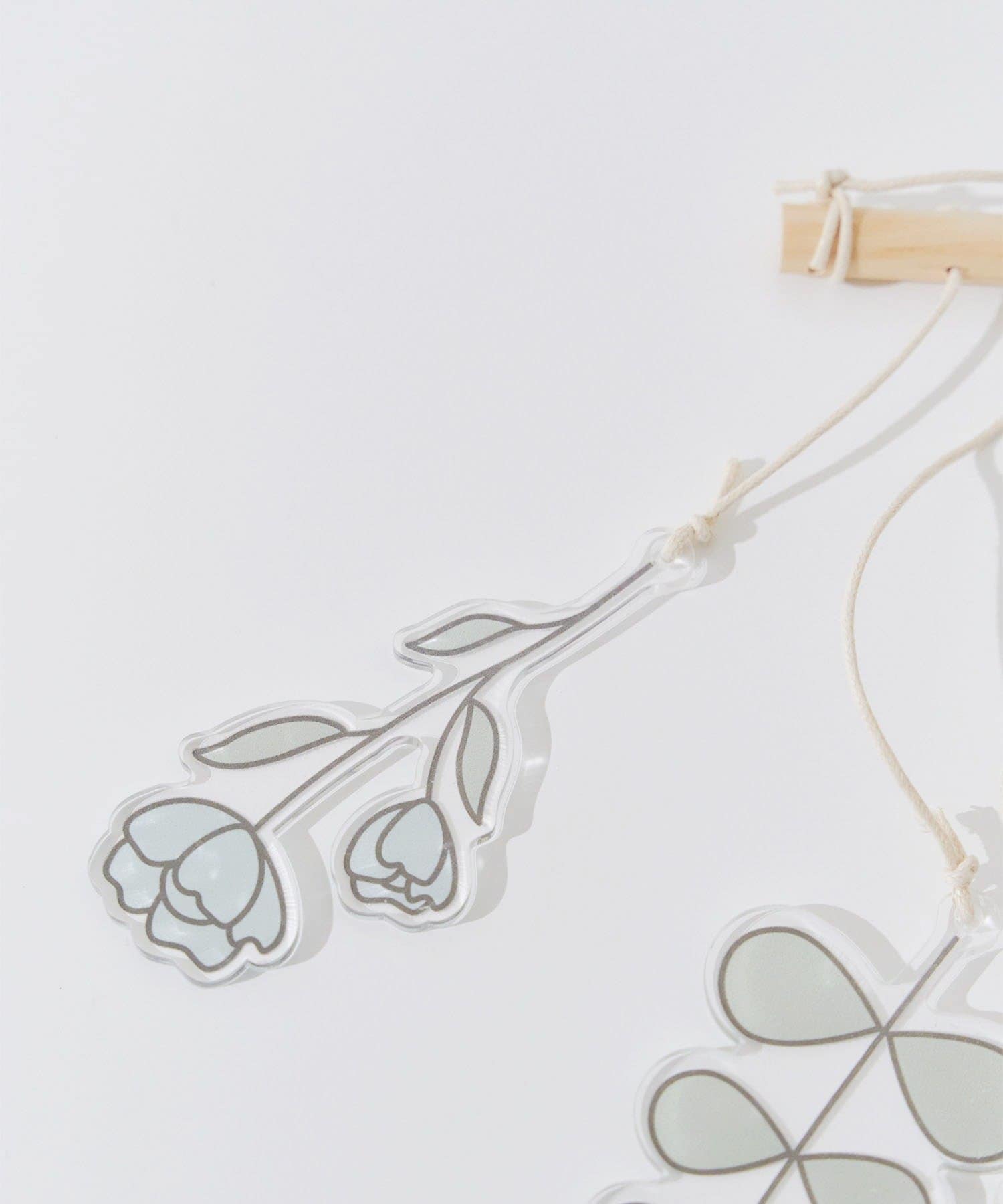 salut!(サリュ) アクリルフラワーハンギング／Flower Art Glass