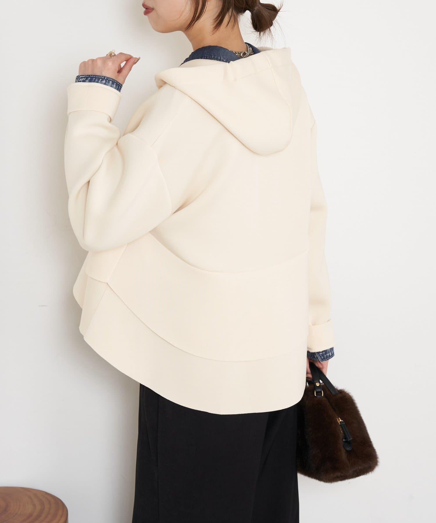 Jena　espace merveilleux(ジェナ　エスパスメルヴェイユ) 【人気アイテム】フリル切替パーカー