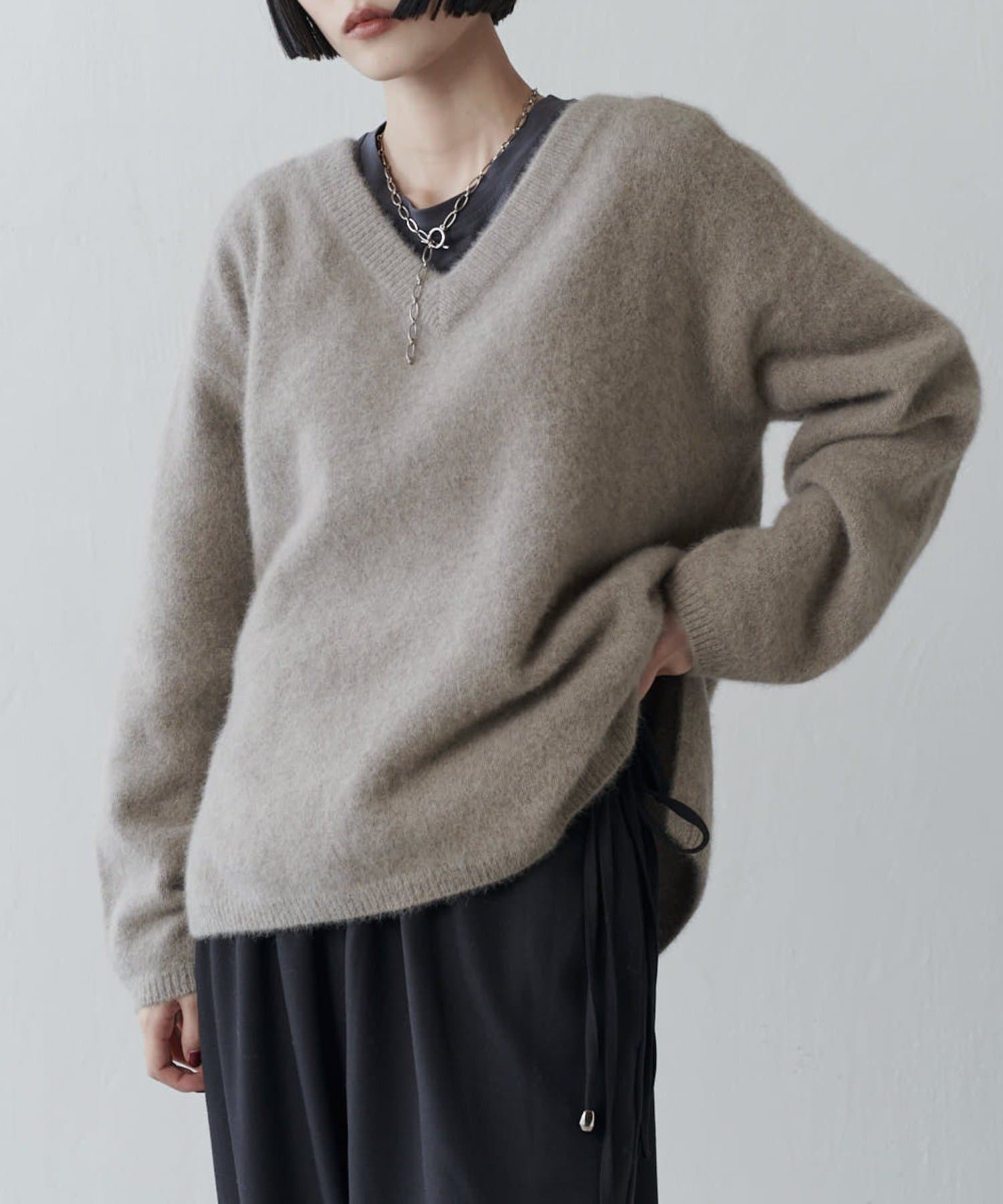 Lui's(ルイス) ウールライトVネックニット