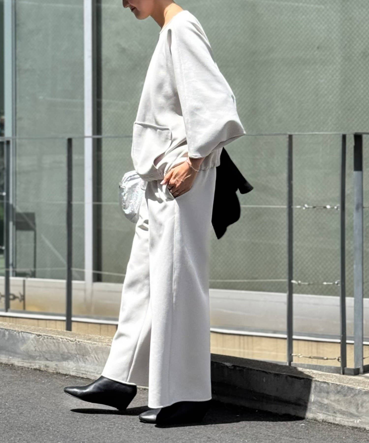 BEARDSLEY ビアズリー フリピエ ダンボールラウンドプルオーバー BEARDSLEY ビアズリー フリピエ ダンボールラウンドプルオーバー