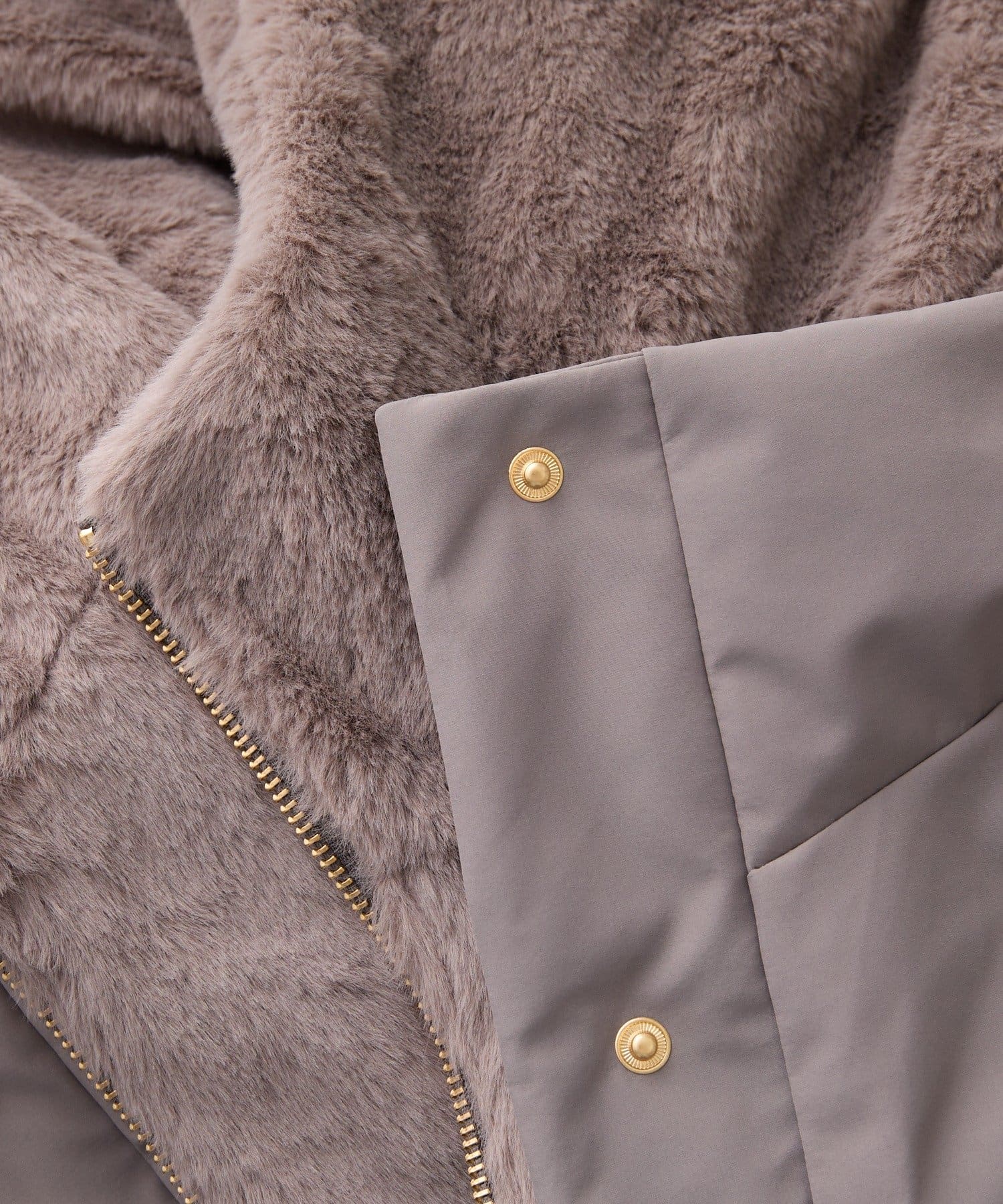 un dix cors(アンディコール) 《幅広い着こなしに◎》ライナー付きステッチレスダウン