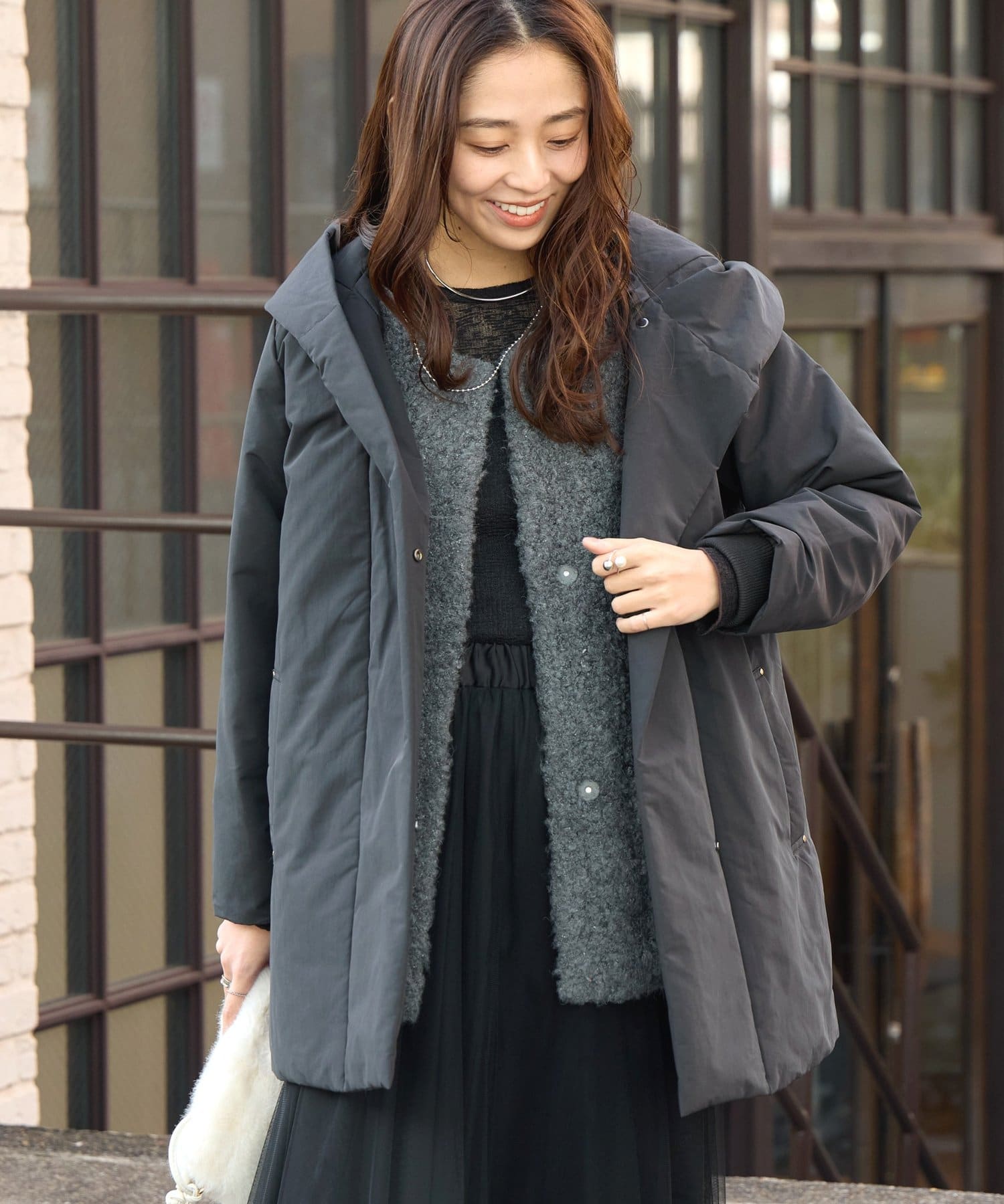 un dix cors(アンディコール) 《上品スッキリ見え◎》マットランブラークロスロングダウンコート