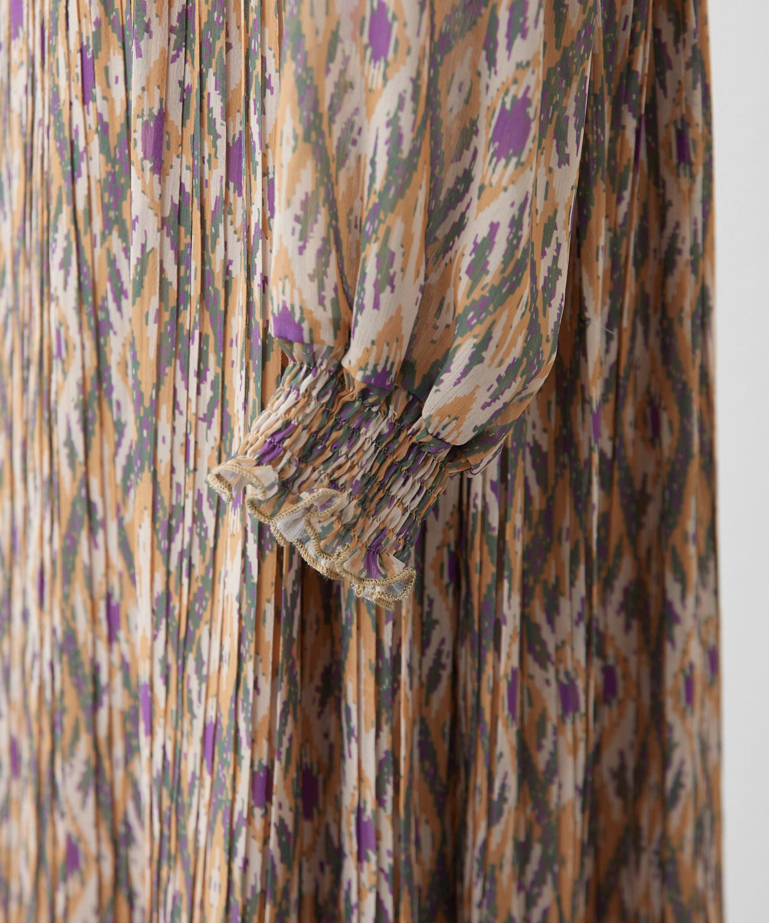 OUTLET(アウトレット) 【ear PAPILLONNER】柄シャーリングワンピース