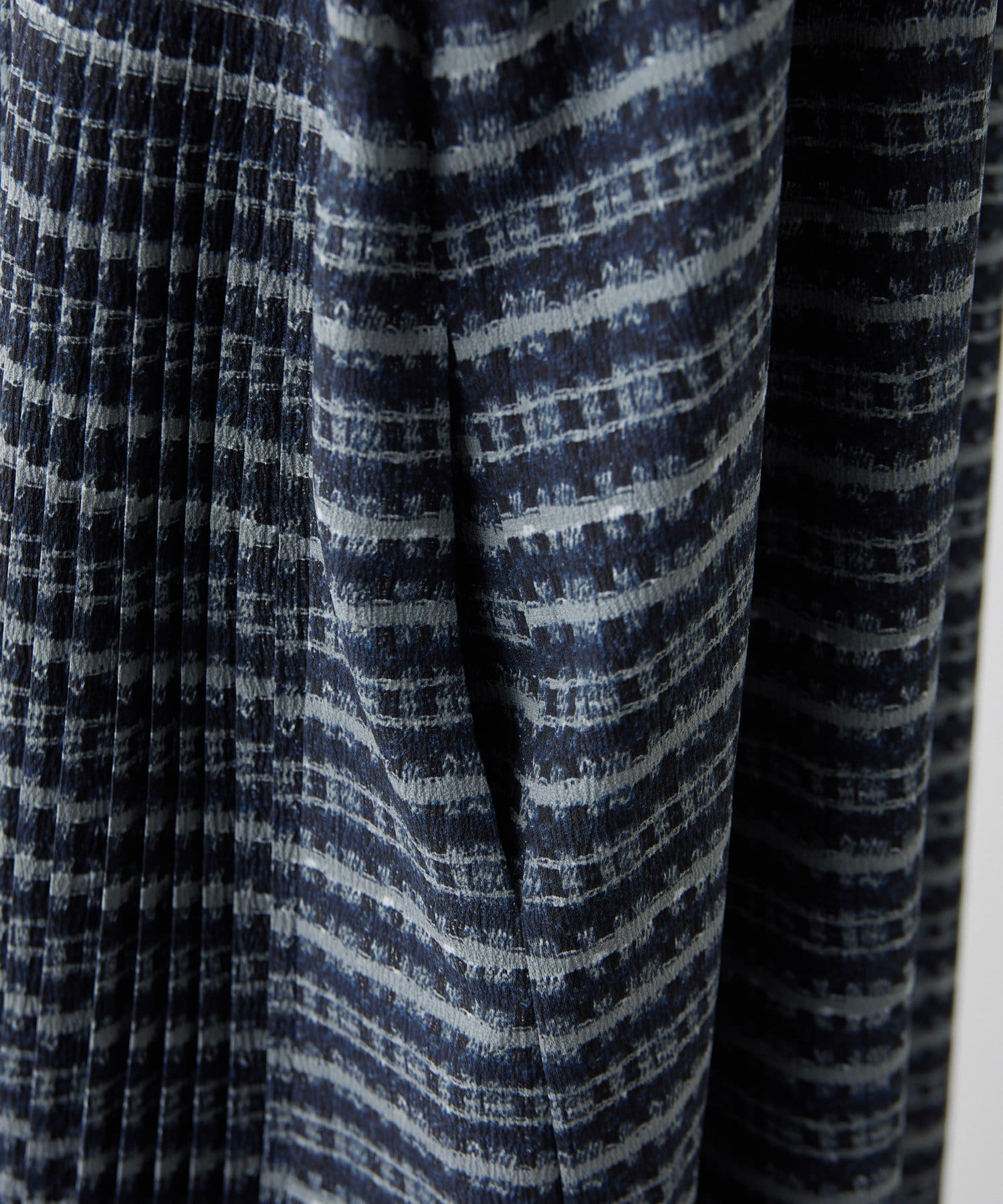 OUTLET(アウトレット) 【ear PAPILLONNER】フロントセンタープリーツワンピース