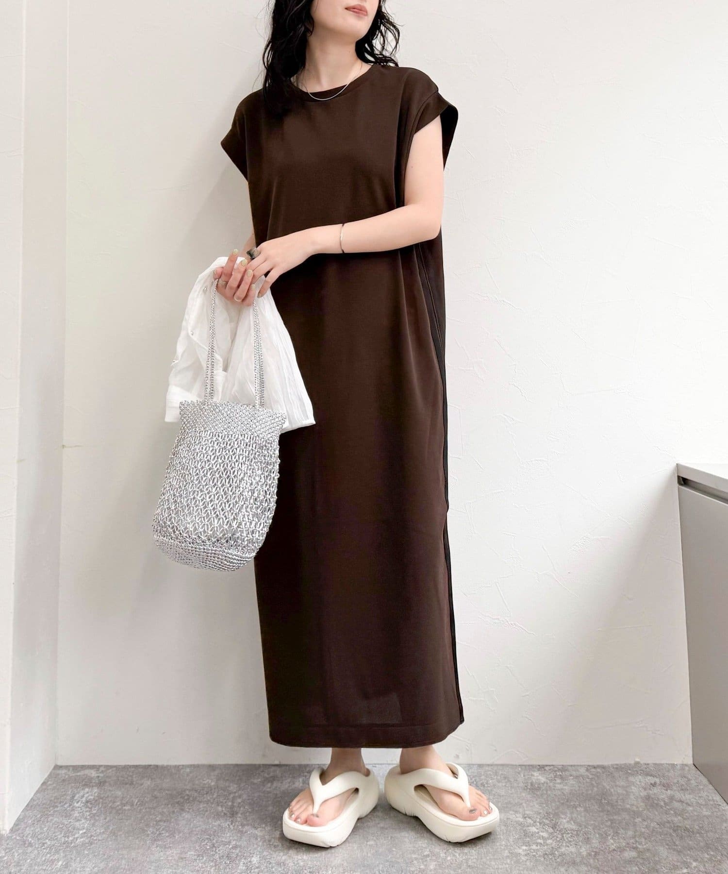 FREDY & GLOSTER(フレディ アンド グロスター) ライン入りカットジョーゼットワンピース