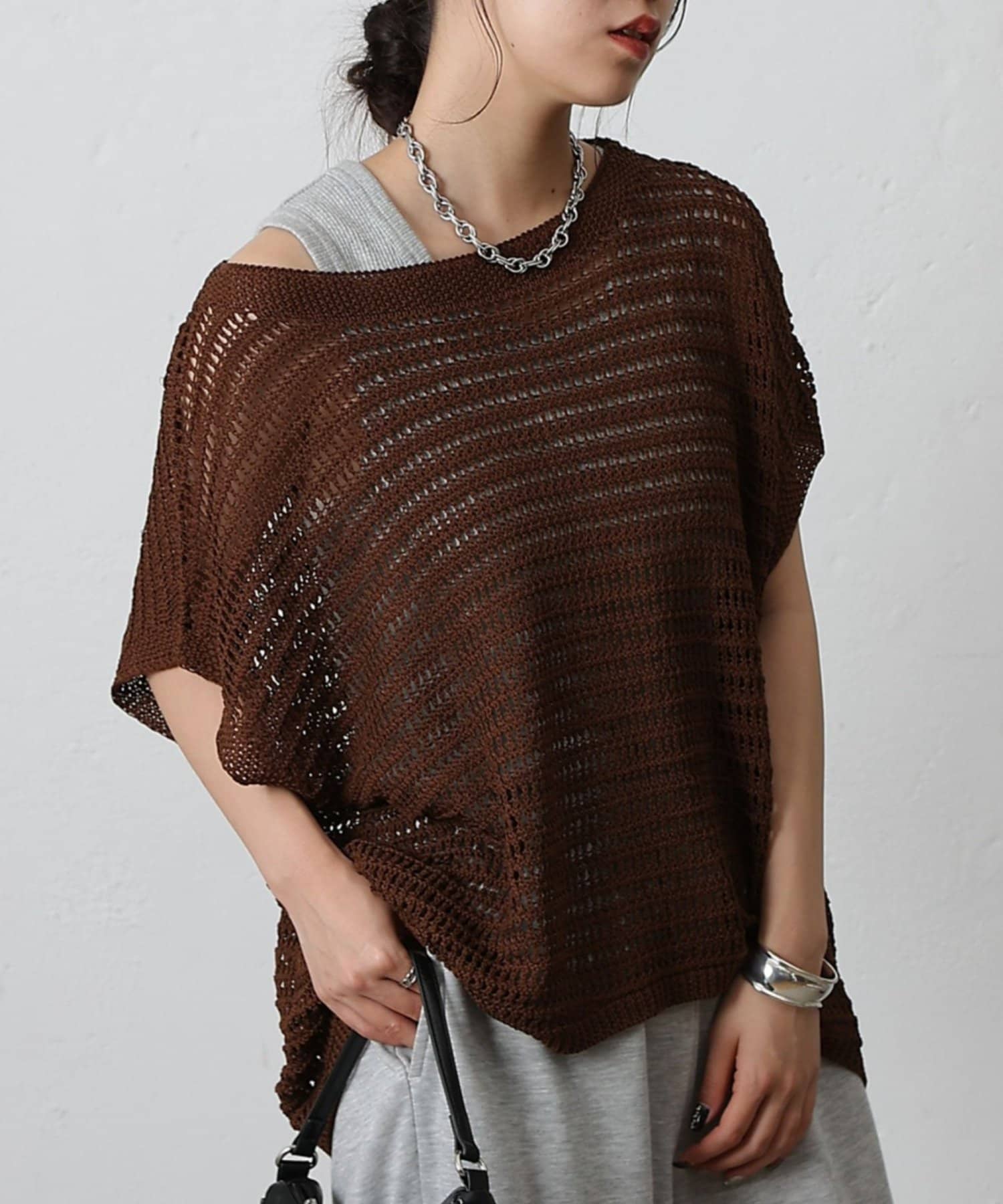 COLONY 2139(コロニー トゥーワンスリーナイン) メッシュ編みニットプルオーバー