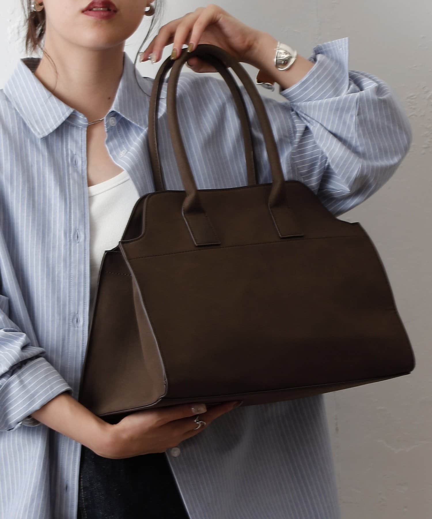 Colony2139 ワイドガゼットトートバッグ 38x27x19cm 合成皮革 ワイドガゼットトートバッグ（トートバッグ）｜COLONY 2139